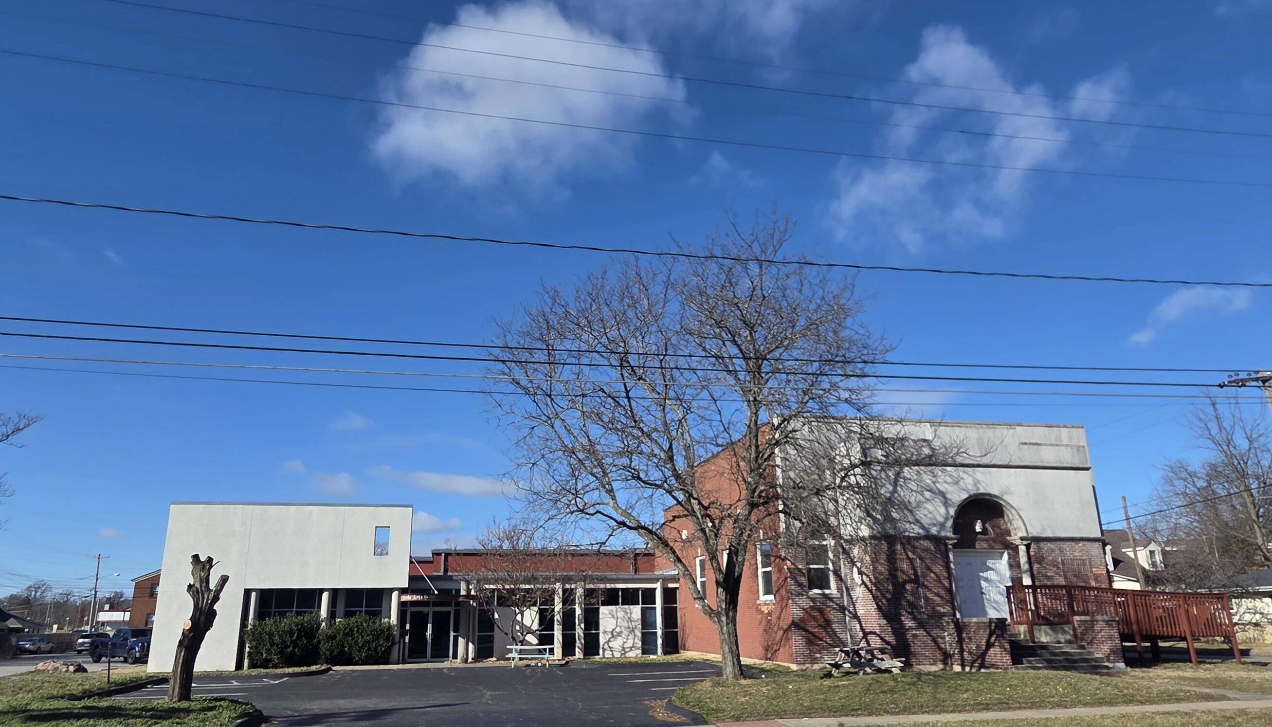 931 S Kickapoo AVE, Springfield, MO 65804