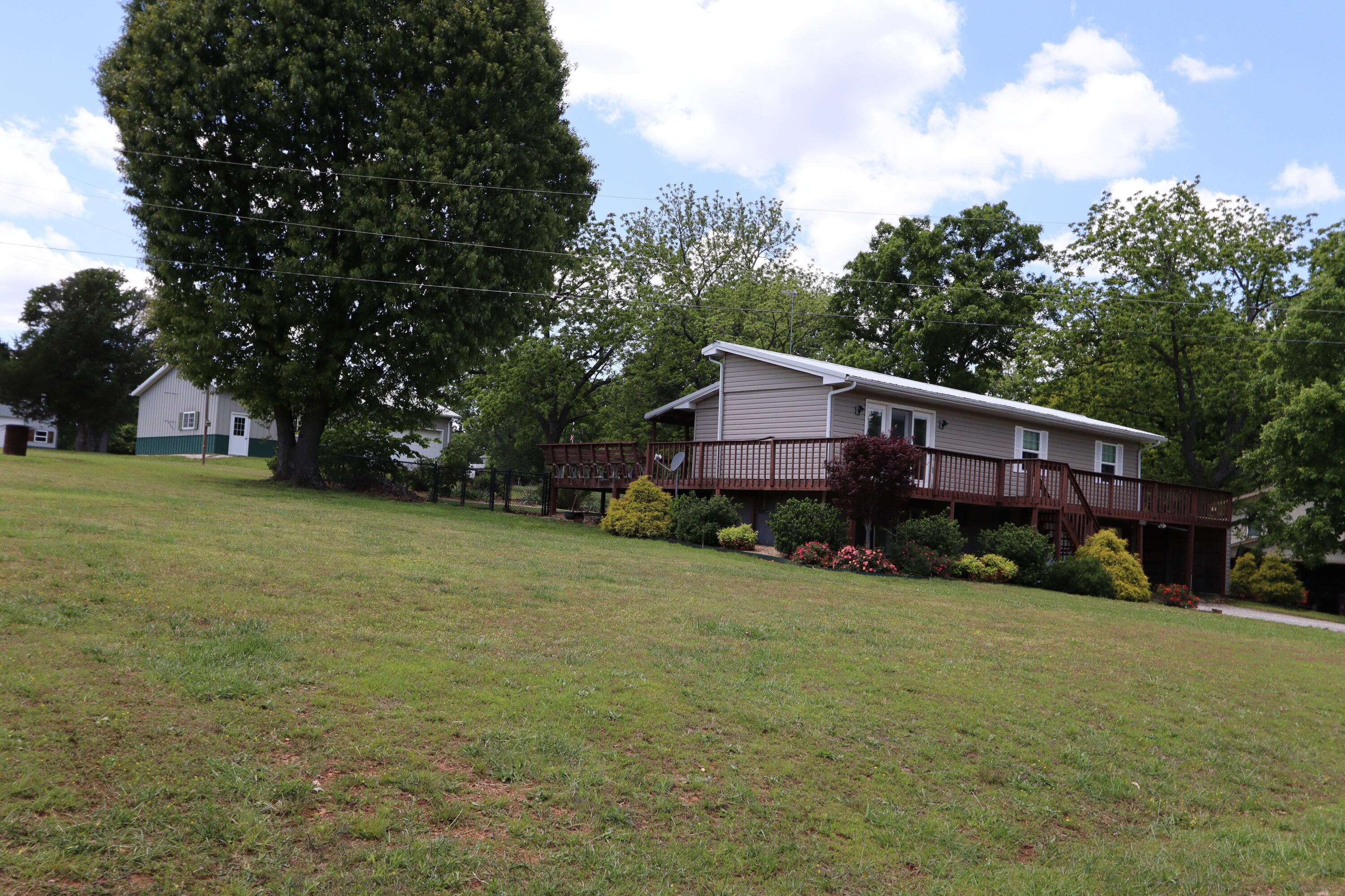 15030 E 2020 RD, Stockton, MO 65785