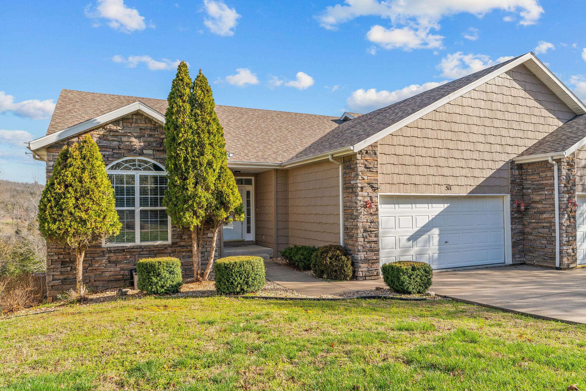 511 Cozy LN, Branson, MO 65616