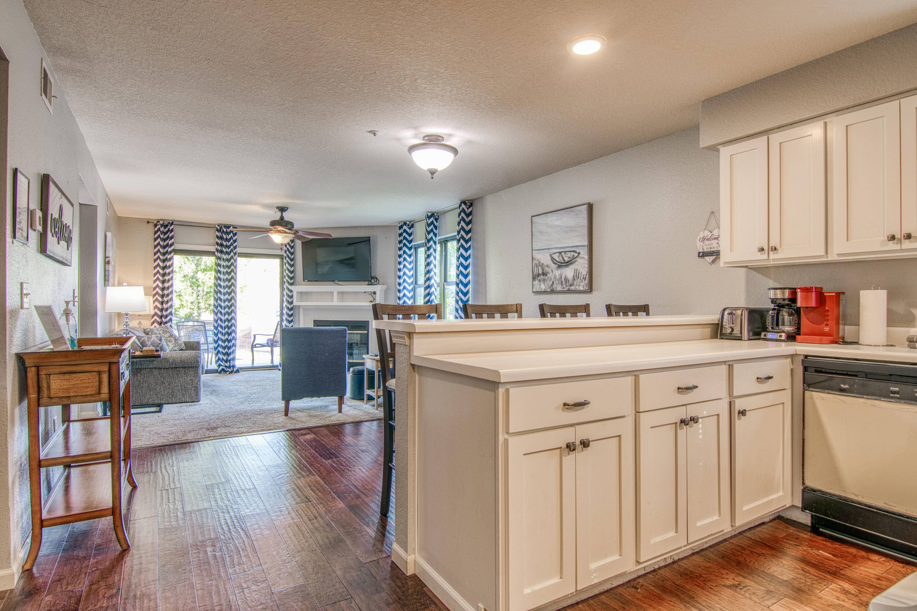 123 Bunker Ridge DR #4, Branson, MO 65616