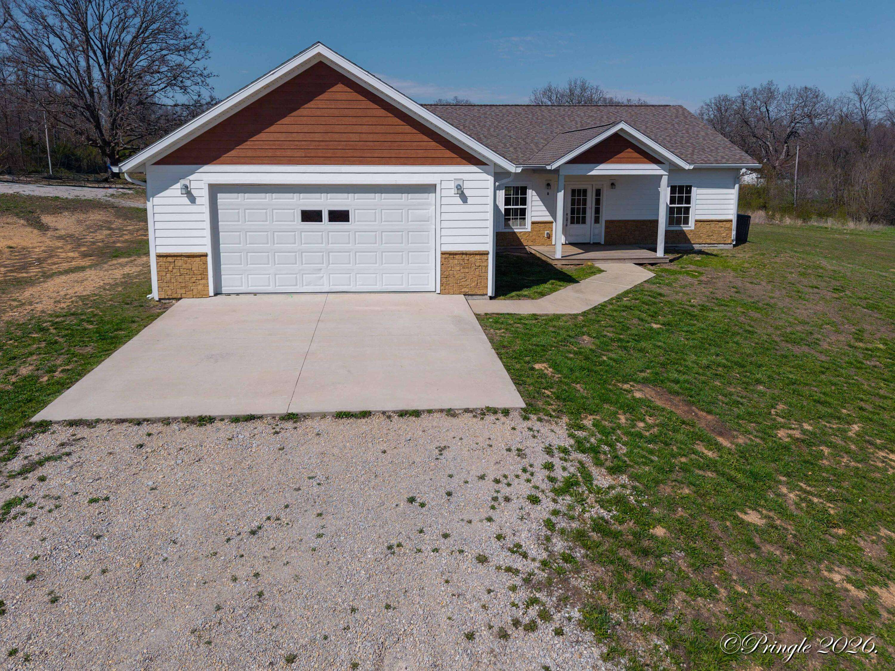 9648 Private Road 6543 RD, West Plains, MO 65775