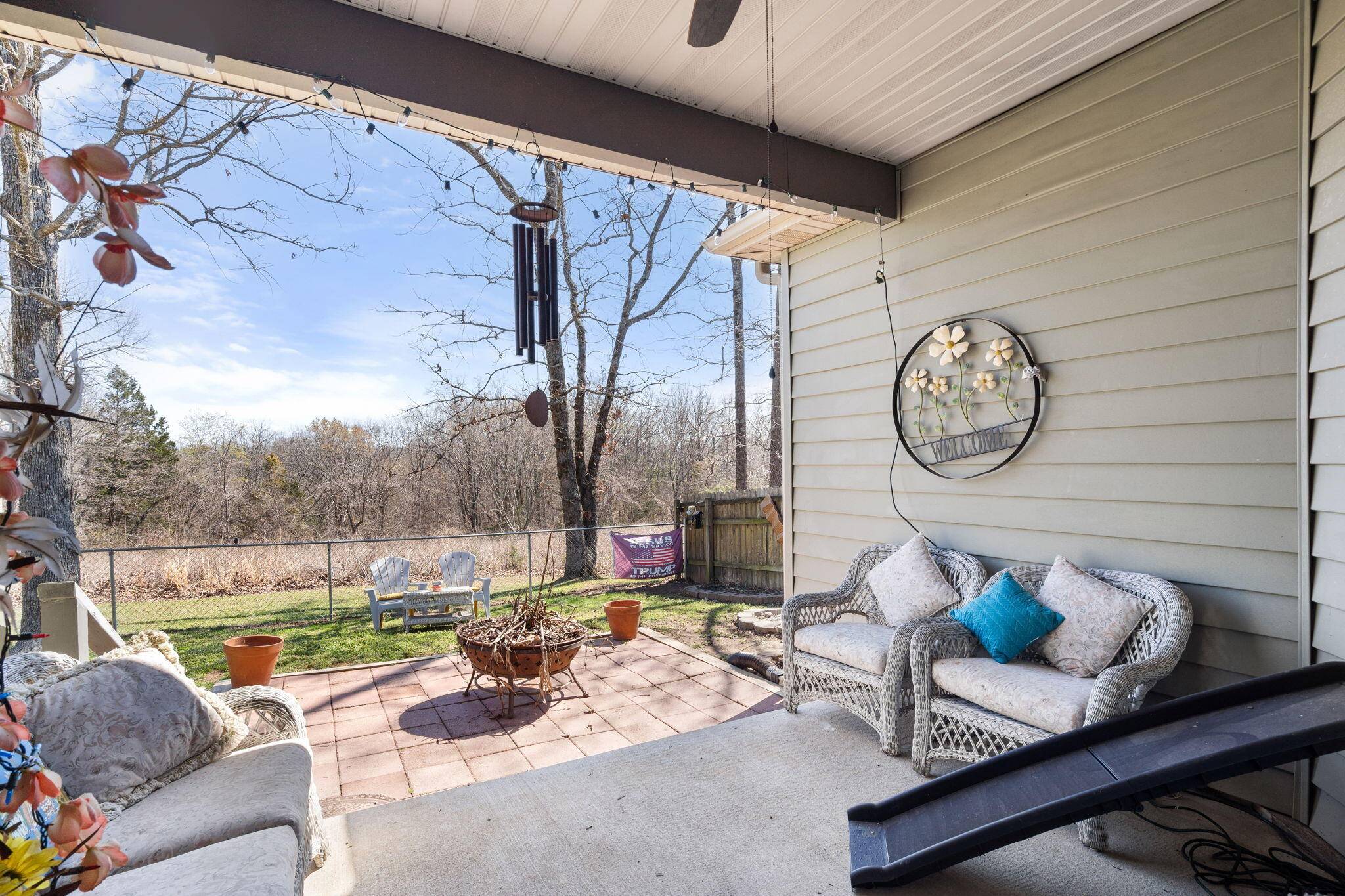 73 Fellowship LN, Blue Eye, MO 65611