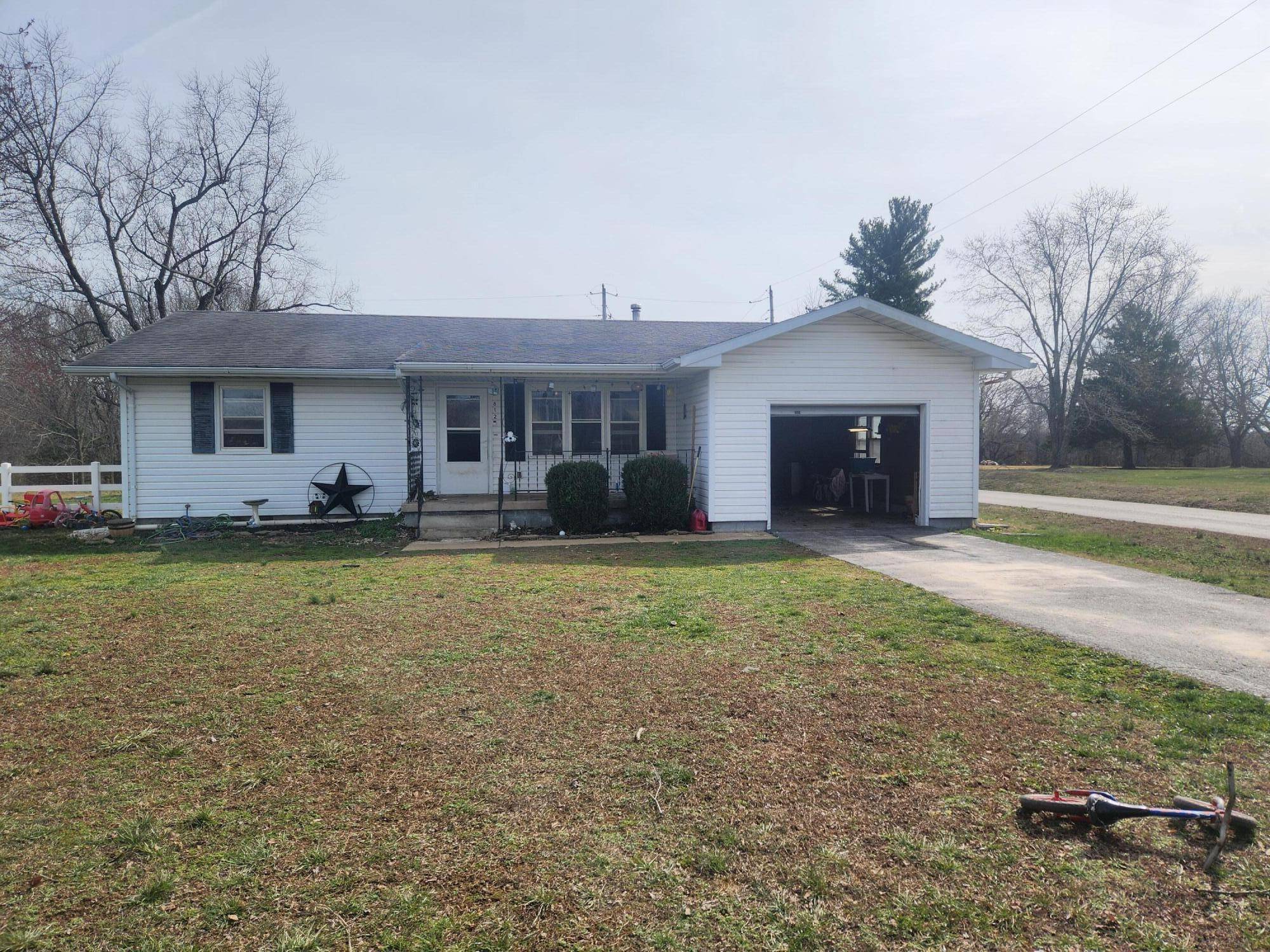 812 Alberta ST, Fordland, MO 65652
