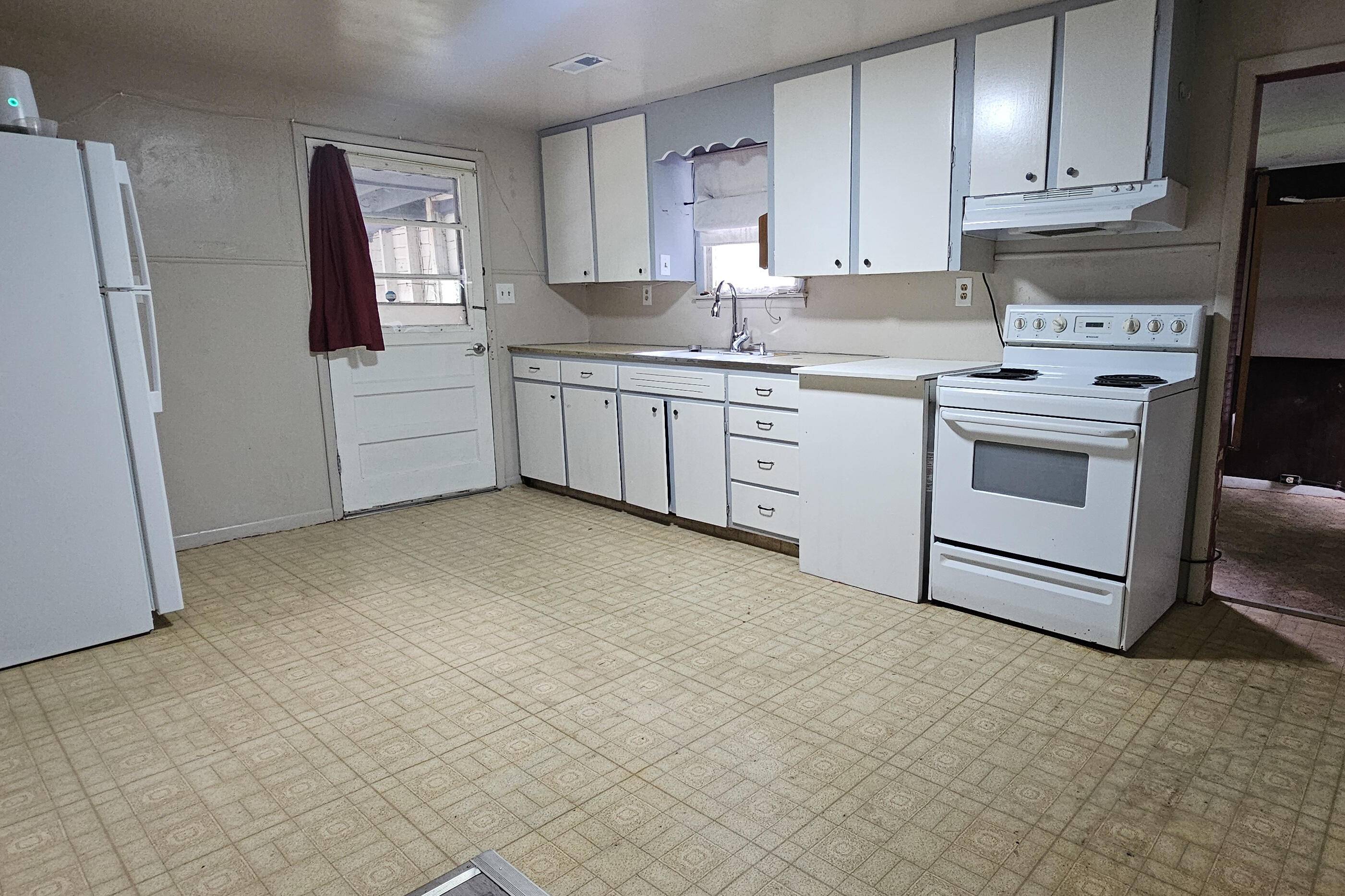 3308 County Road 1710, West Plains, MO 65775