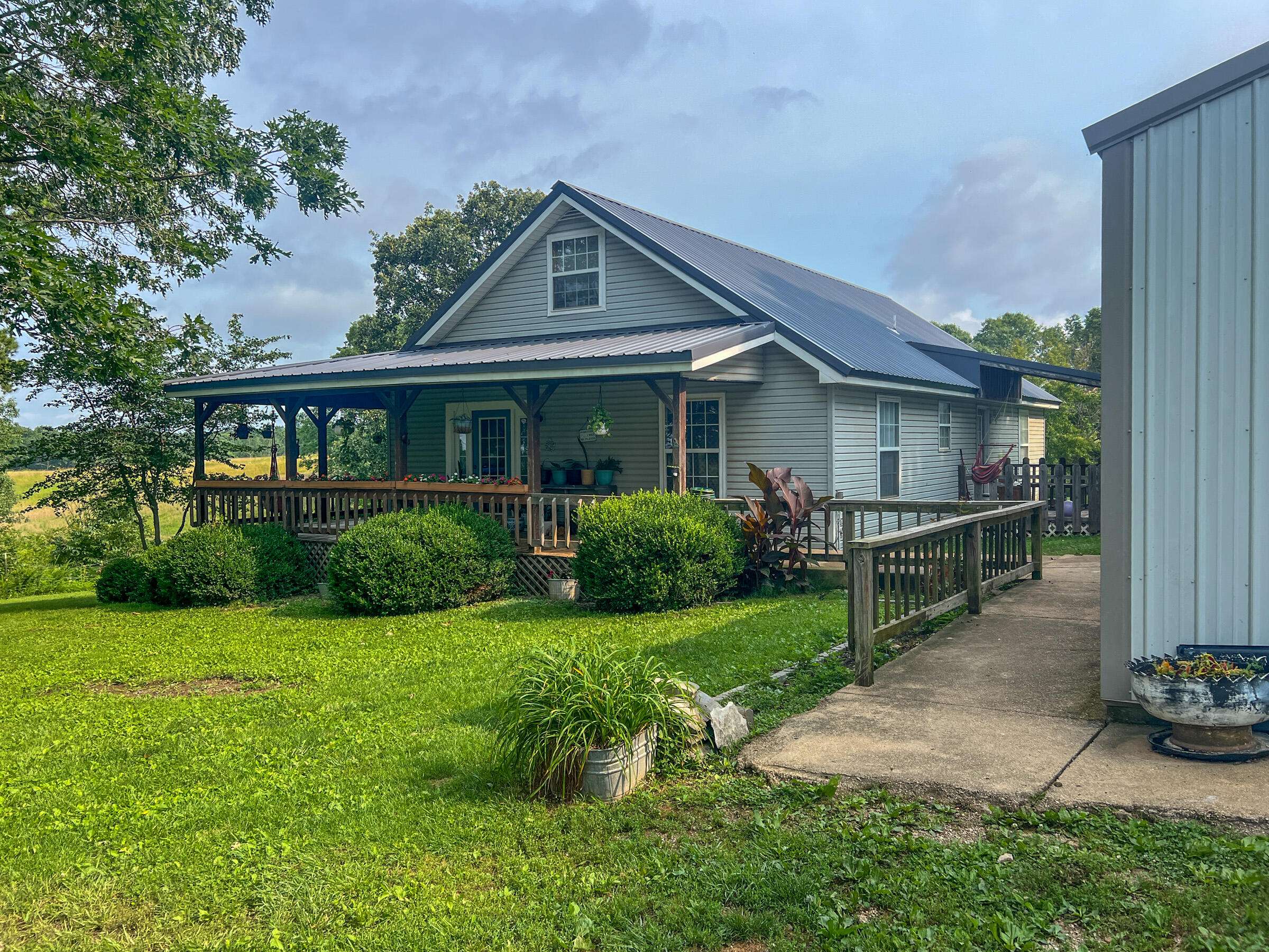 000 Rural Route 1 Box 565, Mountain Grove, MO 65711