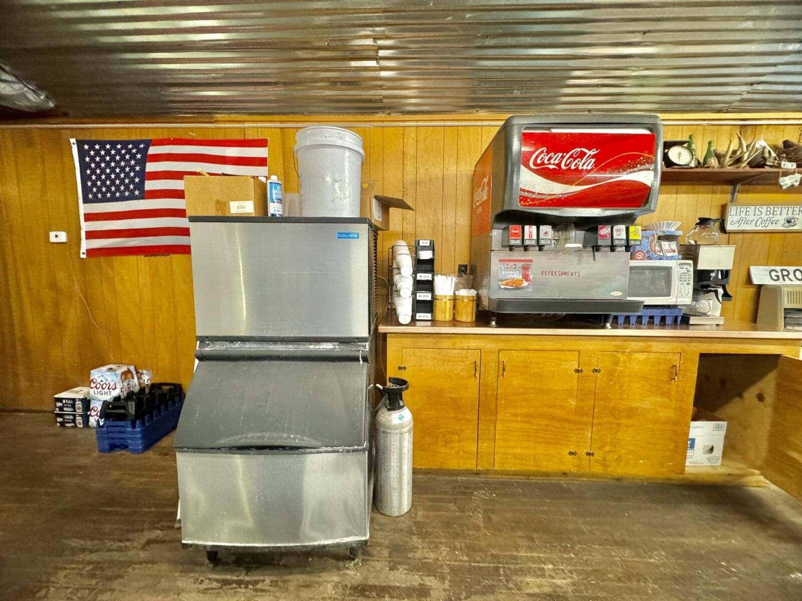 3177 State Highway T, Oldfield, MO 65720