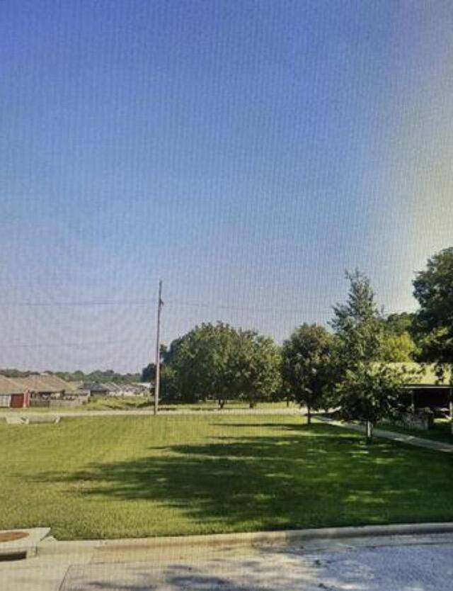 000 Lexie DR, Carthage, MO 64836