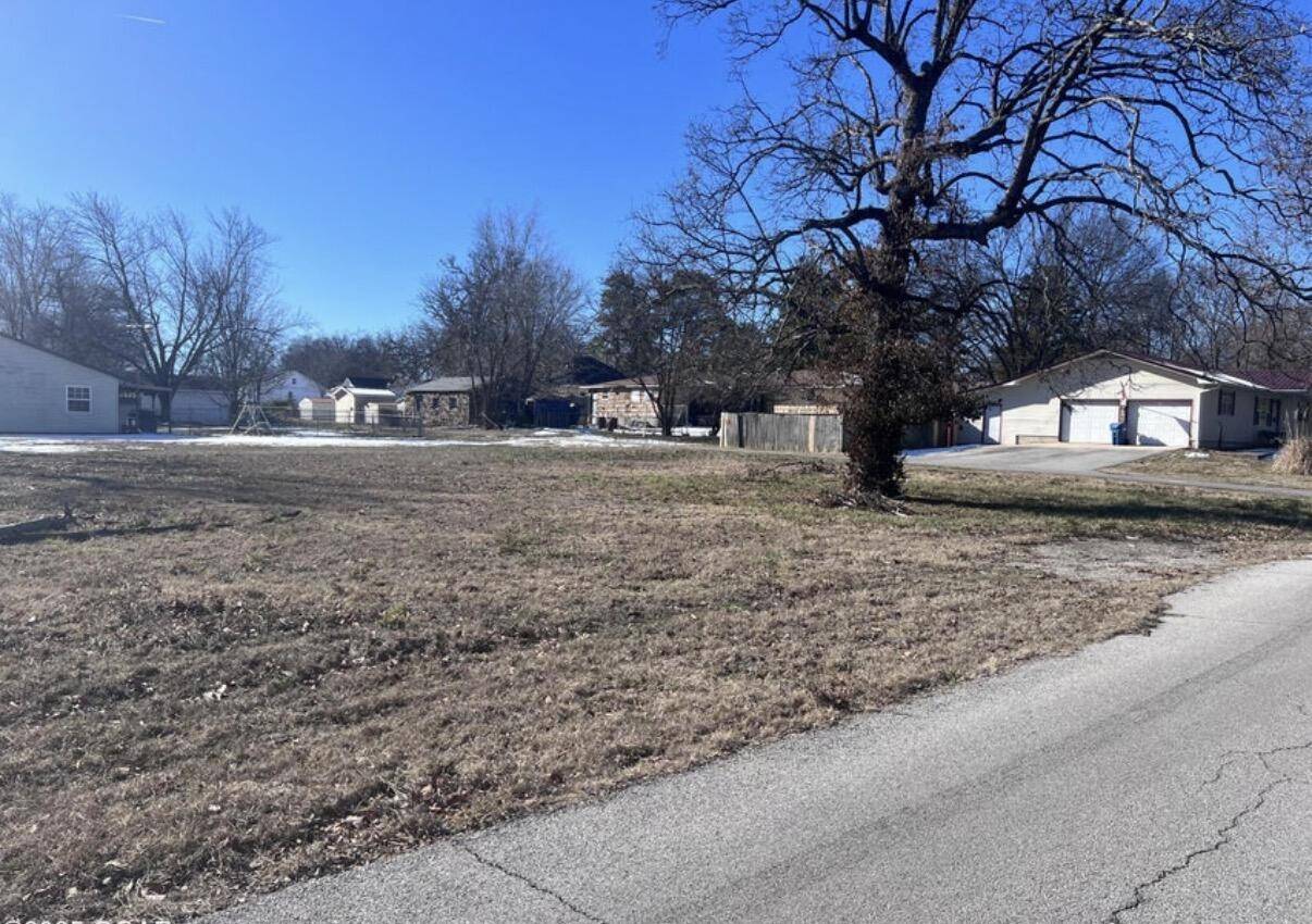 Tbd Hazel AVE, Carthage, MO 64836