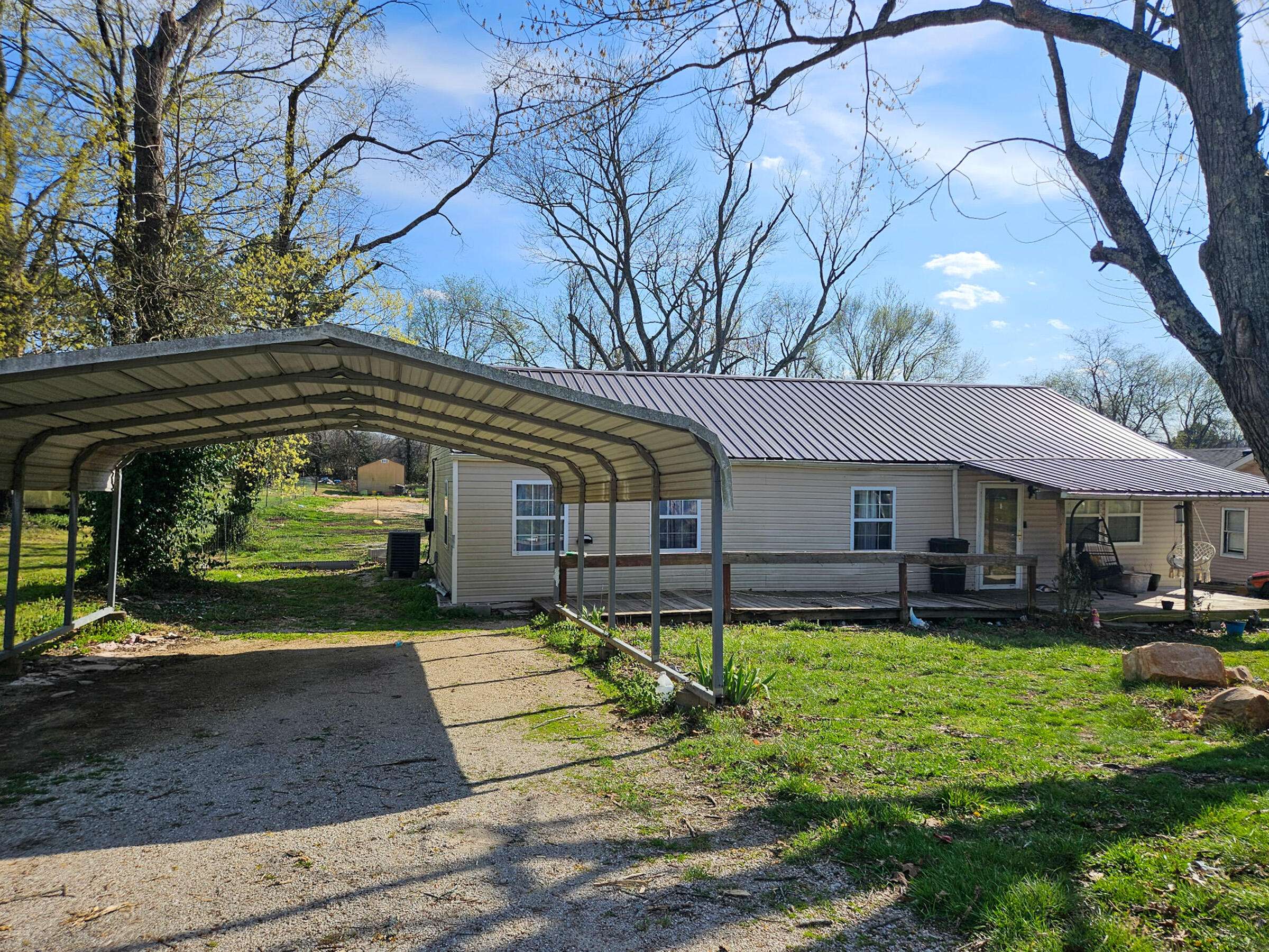 203 James ST, Mountain View, MO 65548