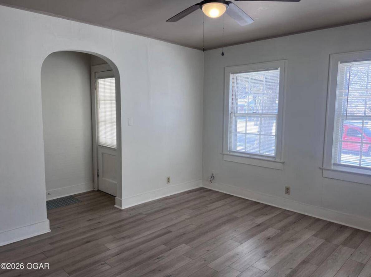 1144 S Main ST, Carthage, MO 64836