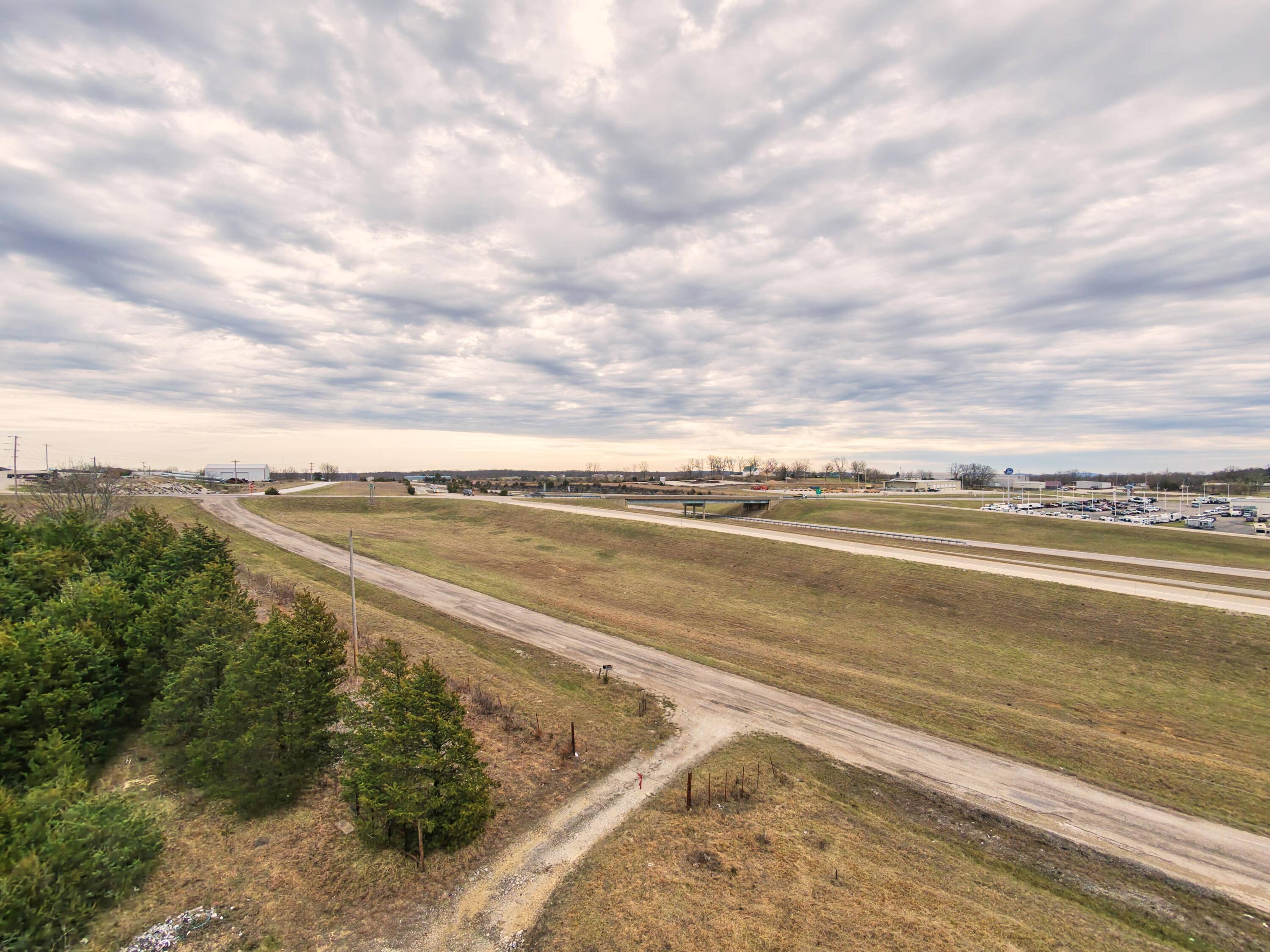 11239 Stave Mill RD, Mountain Grove, MO 65711
