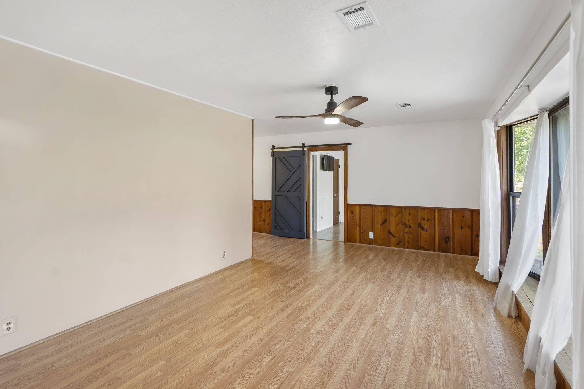 707 S 3rd ST, Branson, MO 65616