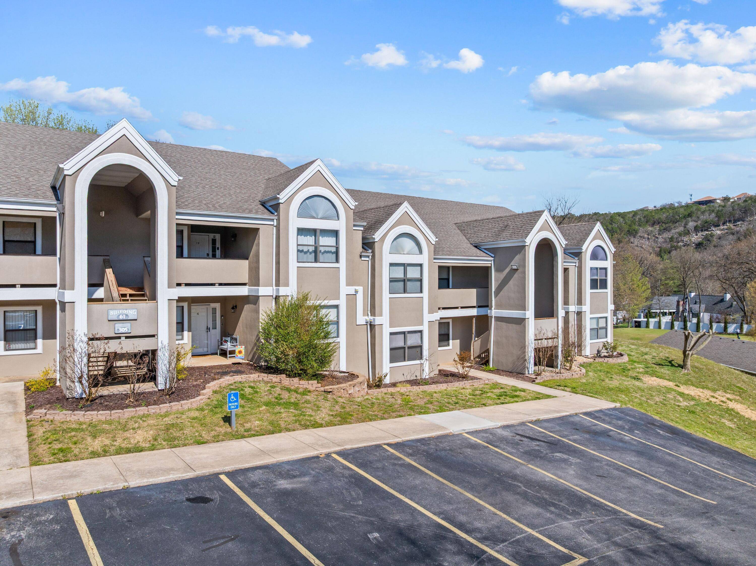 305 Wimbledon DR #12, Branson, MO 65616