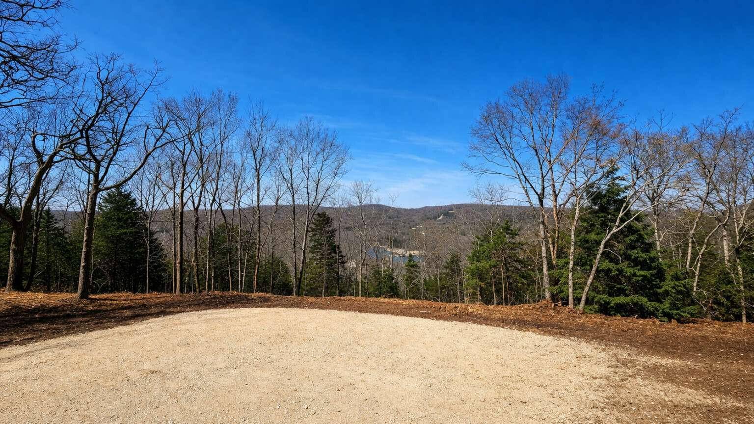 711 Crows Nest TRL, Branson, MO 65616