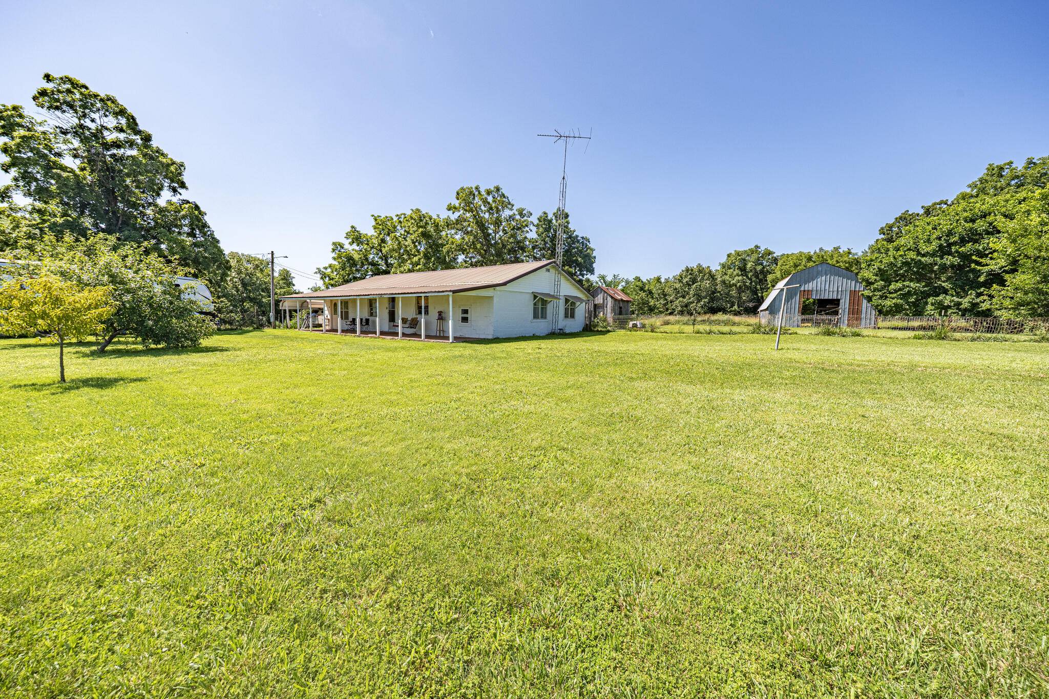 11518 Us Highway 65, Cross Timbers, MO 65634