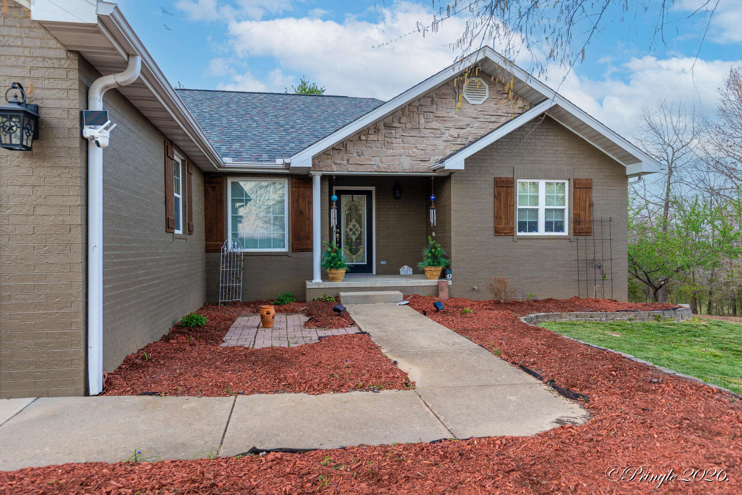 3507 Quail Run RD, West Plains, MO 65775