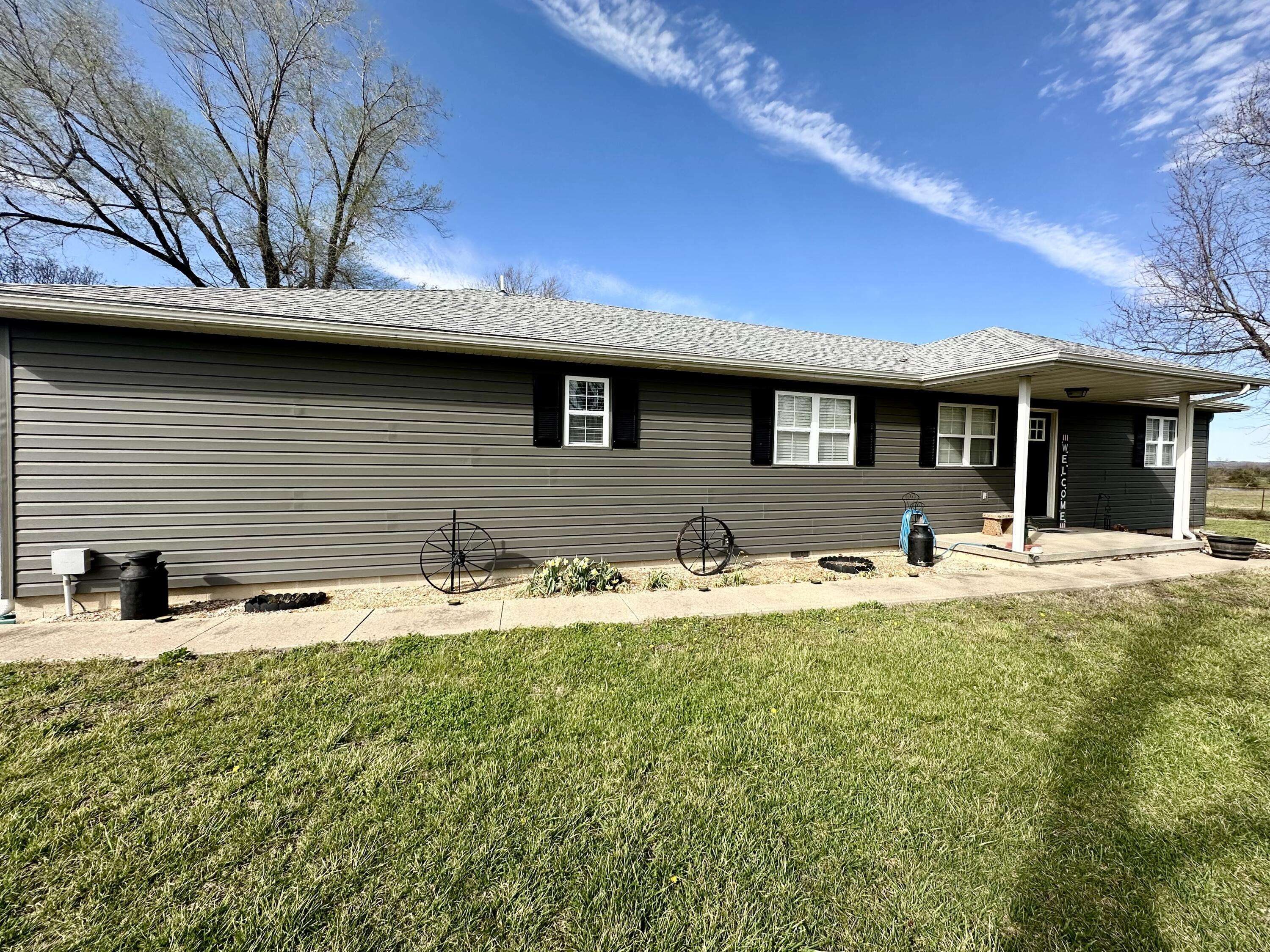4097 S 110th RD, Bolivar, MO 65613