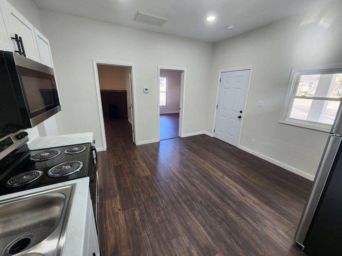2203 N National AVE, Springfield, MO 65803