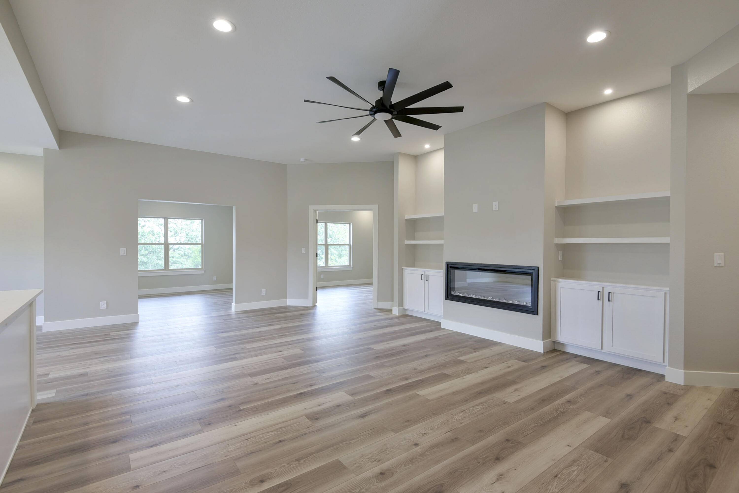 92 Mountain View CT, Branson West, MO 65737