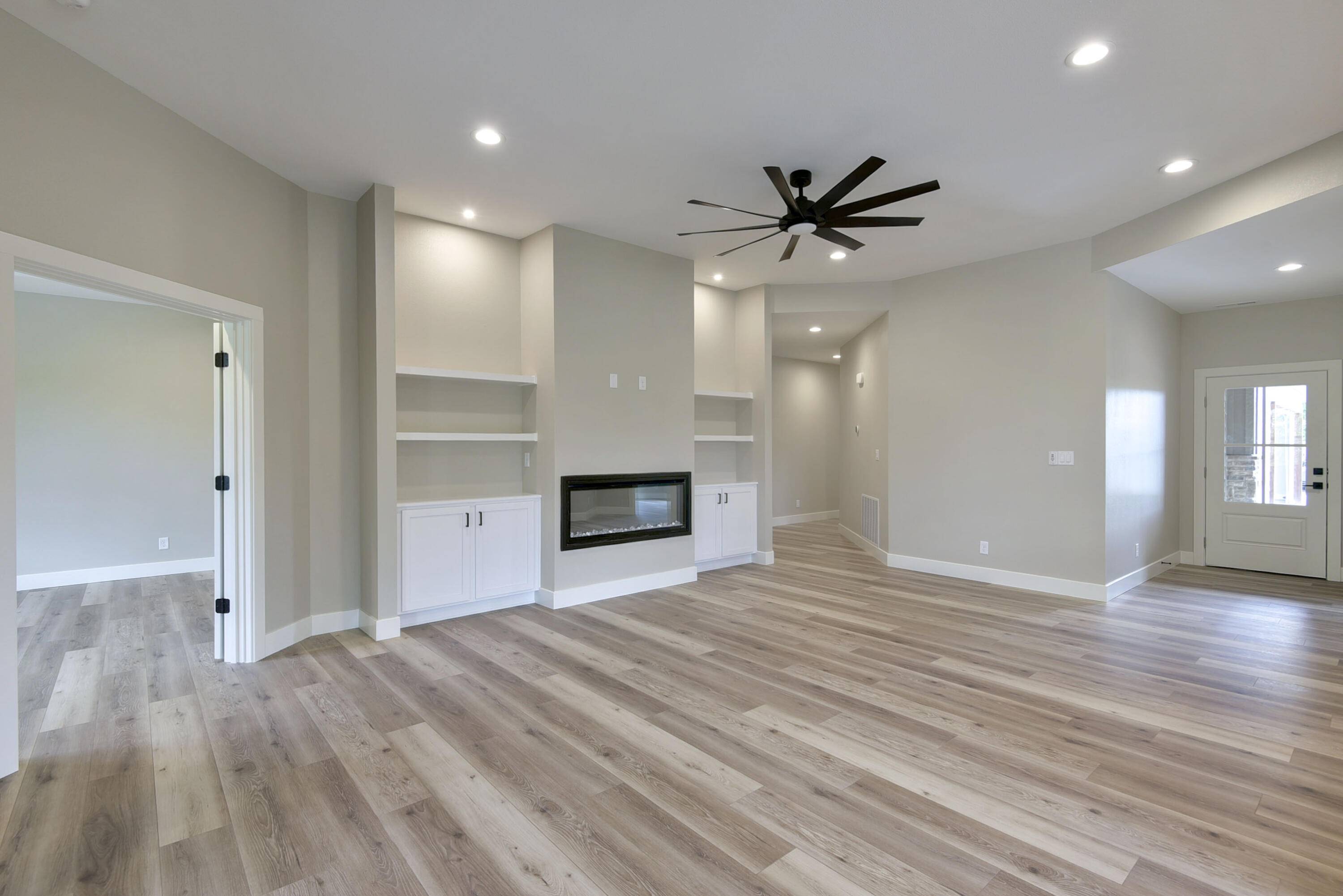 92 Mountain View CT, Branson West, MO 65737
