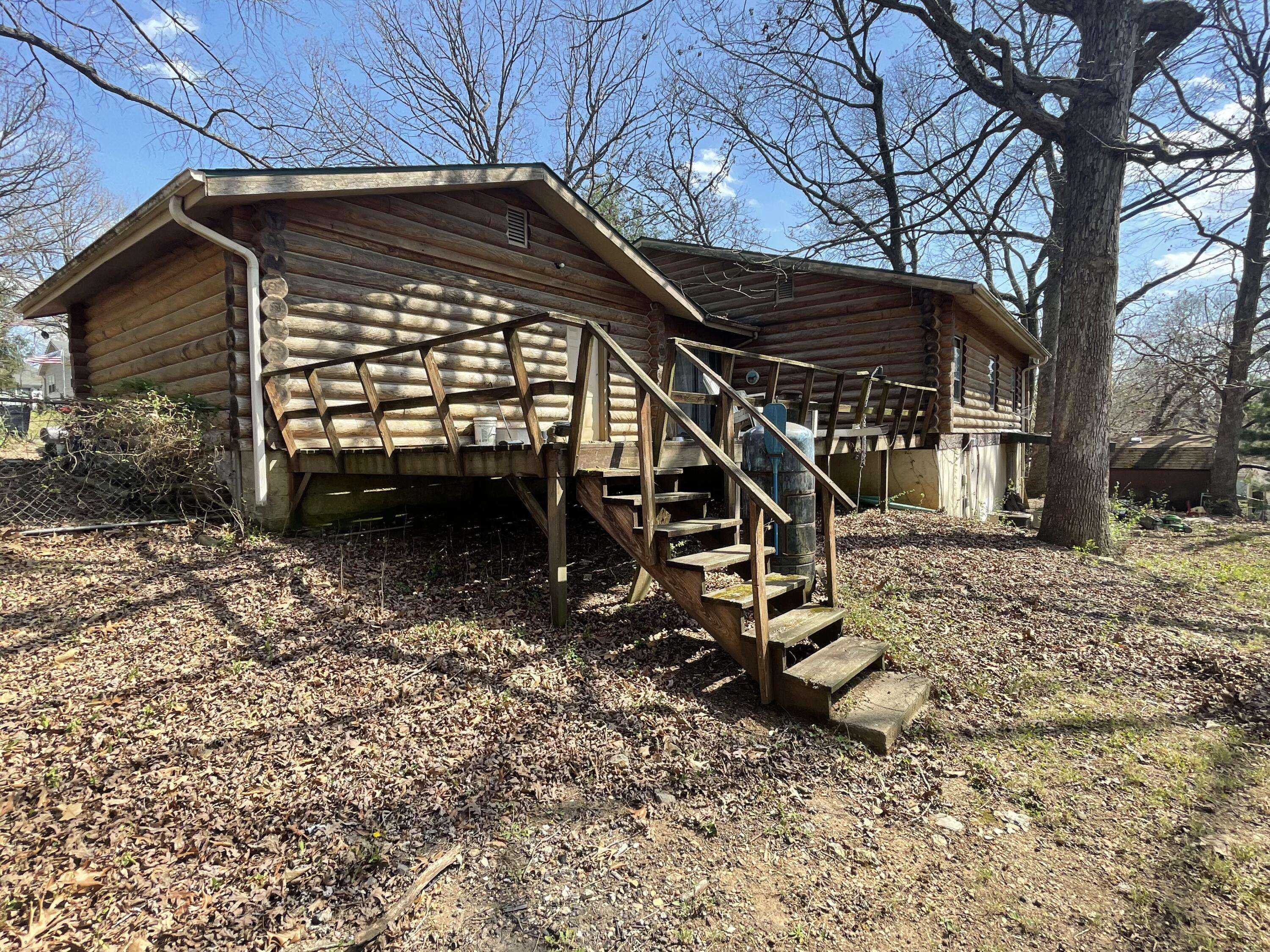 2619 Paula DR, West Plains, MO 65775