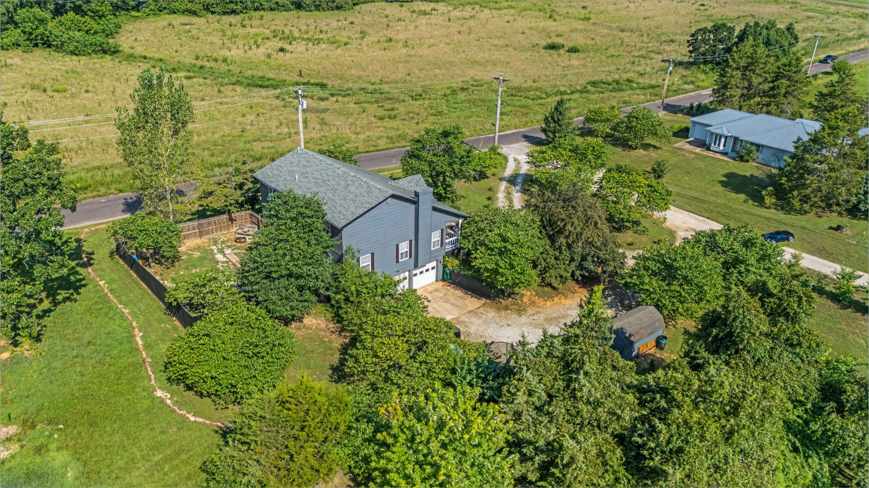 105 Pennycuick DR, Mountain View, MO 65548