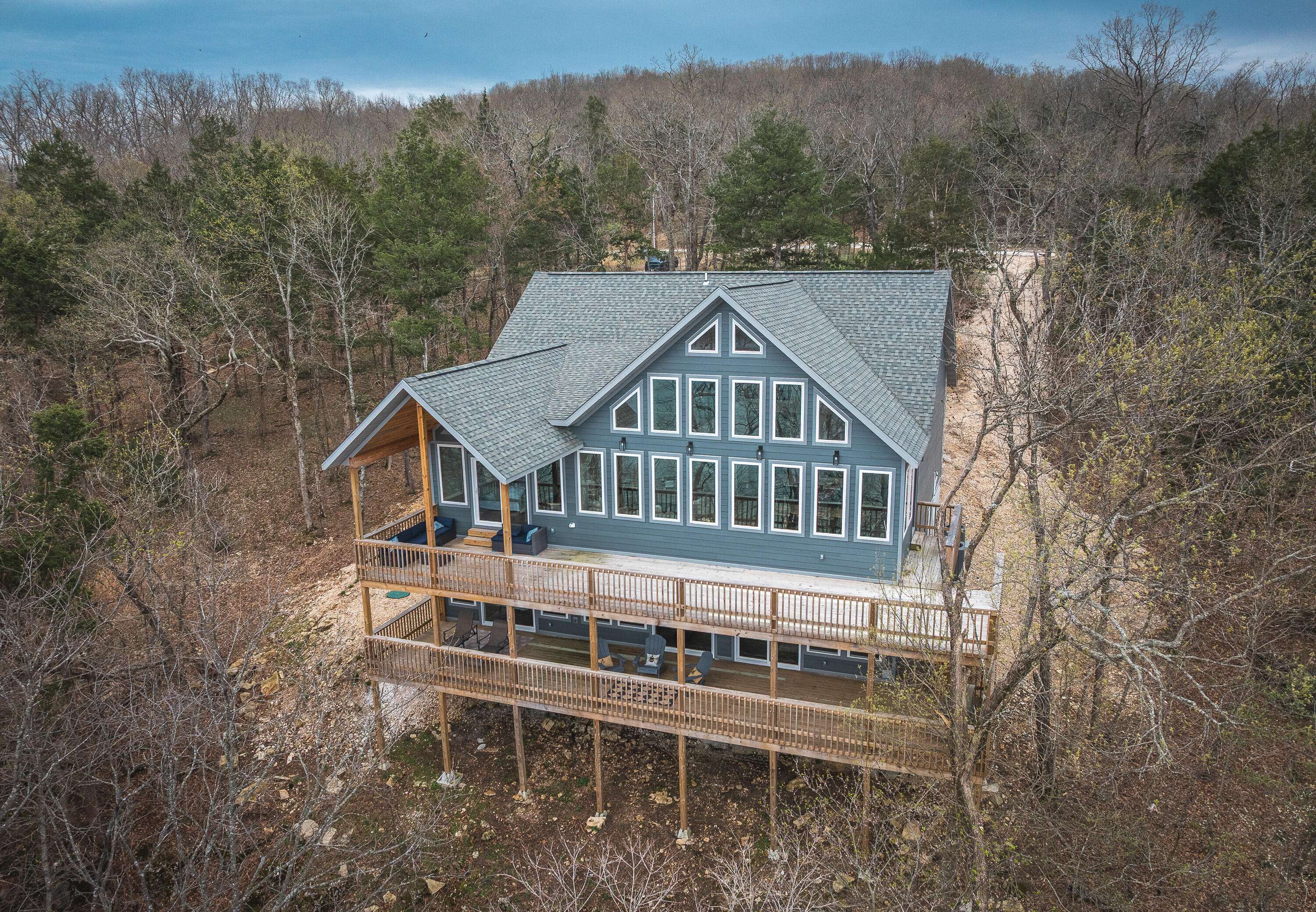 18048 Farm Road 2300, Eagle Rock, MO 65641
