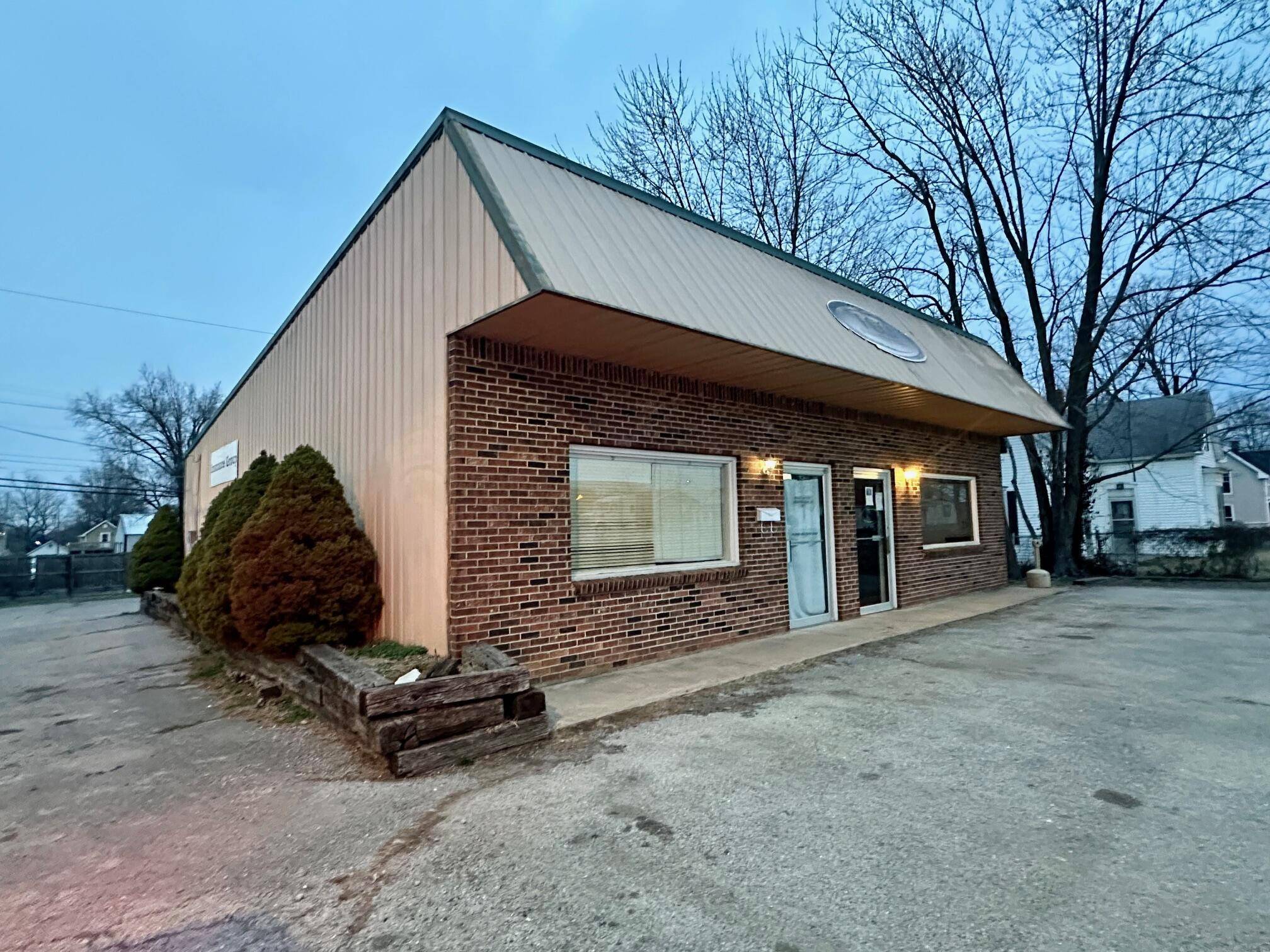 129 E 2nd ST, Mountain Grove, MO 65711