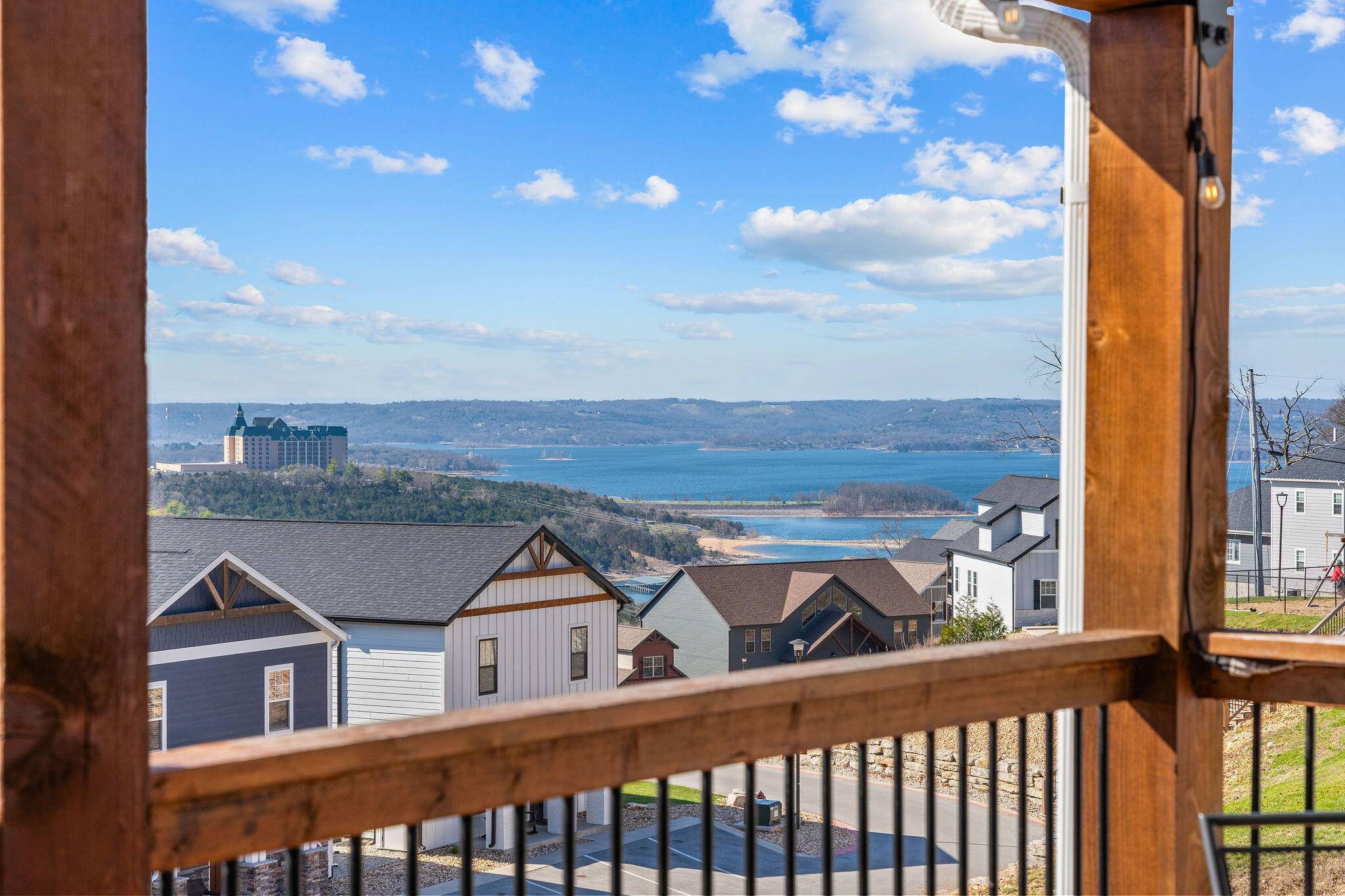 128 Chateau Mountain CT, Branson, MO 65616