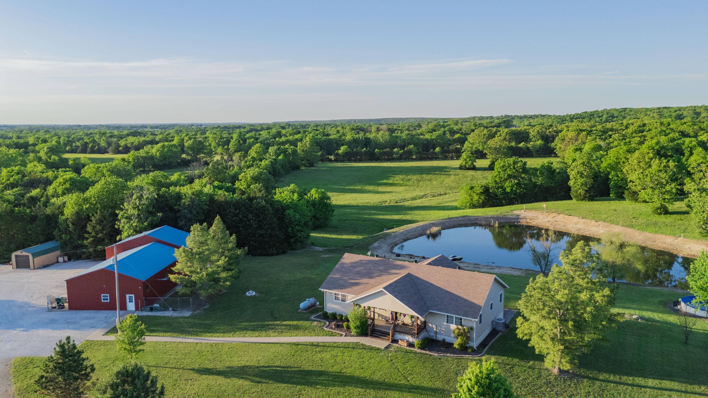 450 E 375th RD, Dunnegan, MO 65640