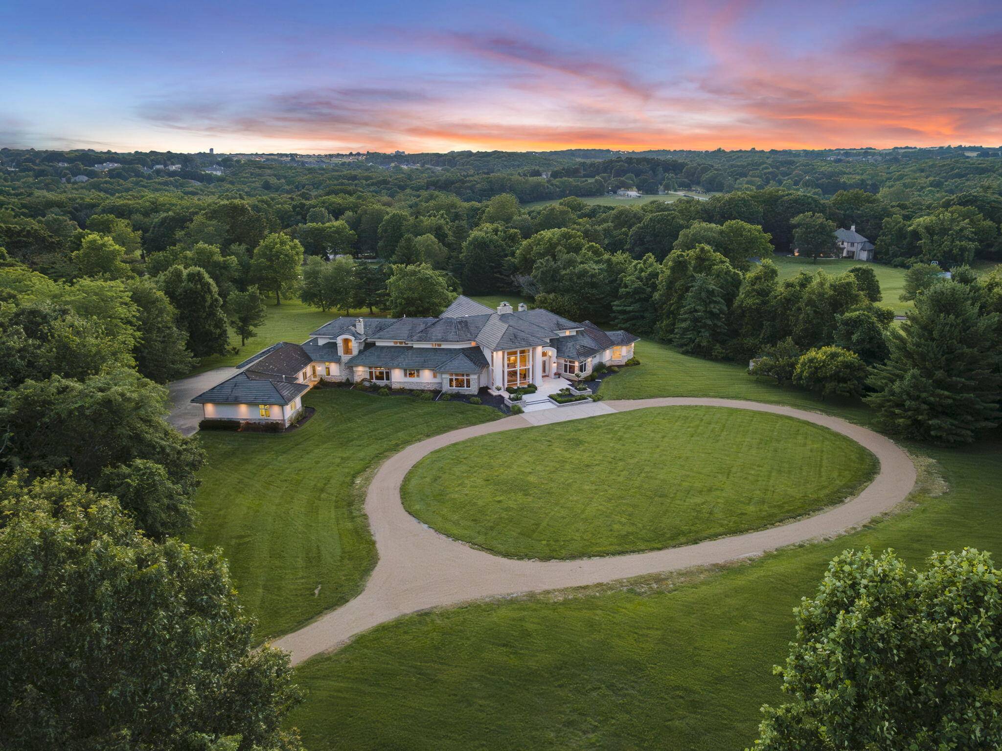 318 S Farm Road 193, Springfield, MO 65809