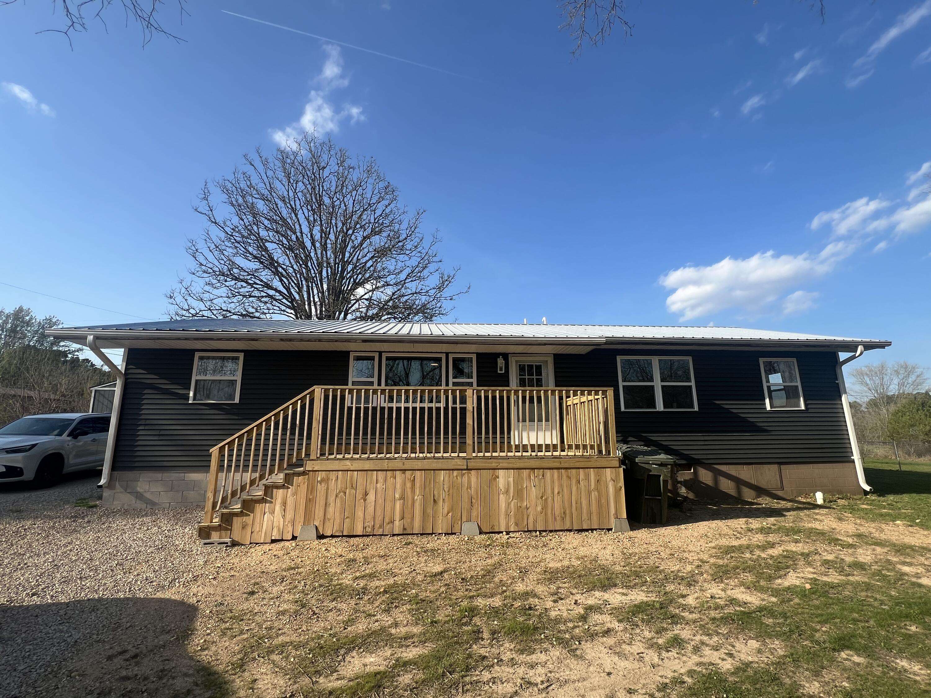 9077 Charles DR, Birch Tree, MO 65438