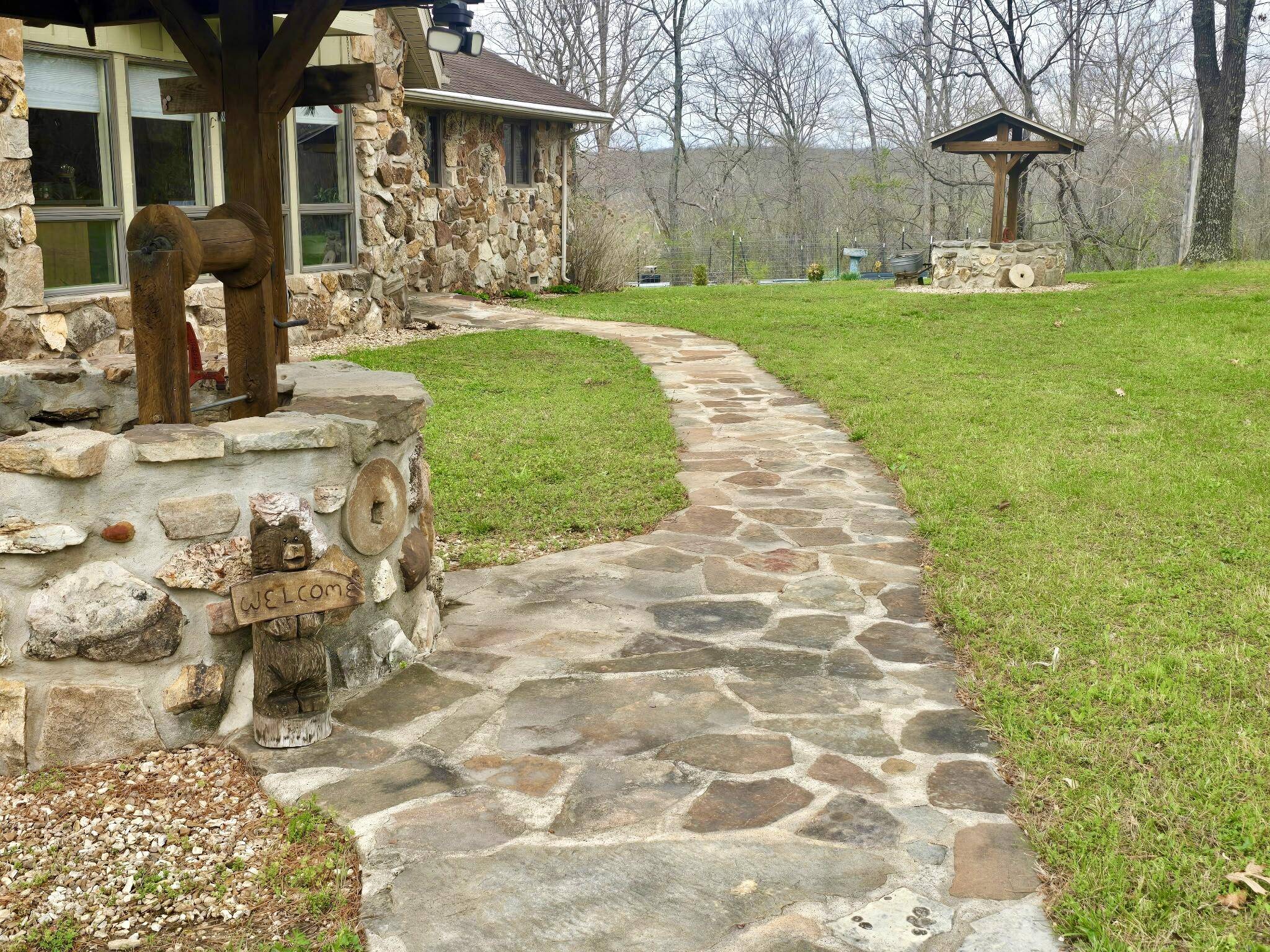 6325 Highway Z, Houston, MO 65483