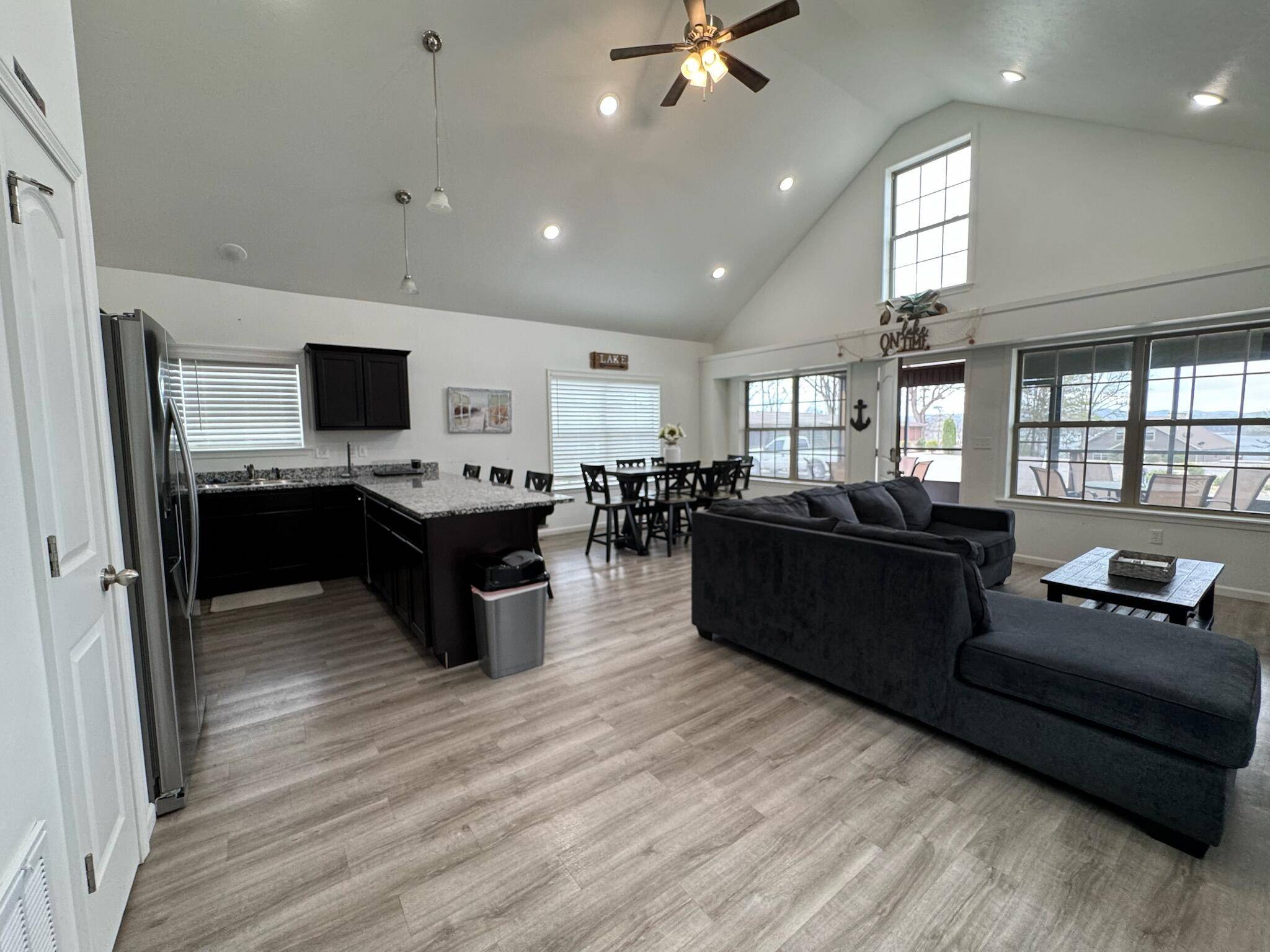 60 Little Indian Resort DR #8, Lampe, MO 65681