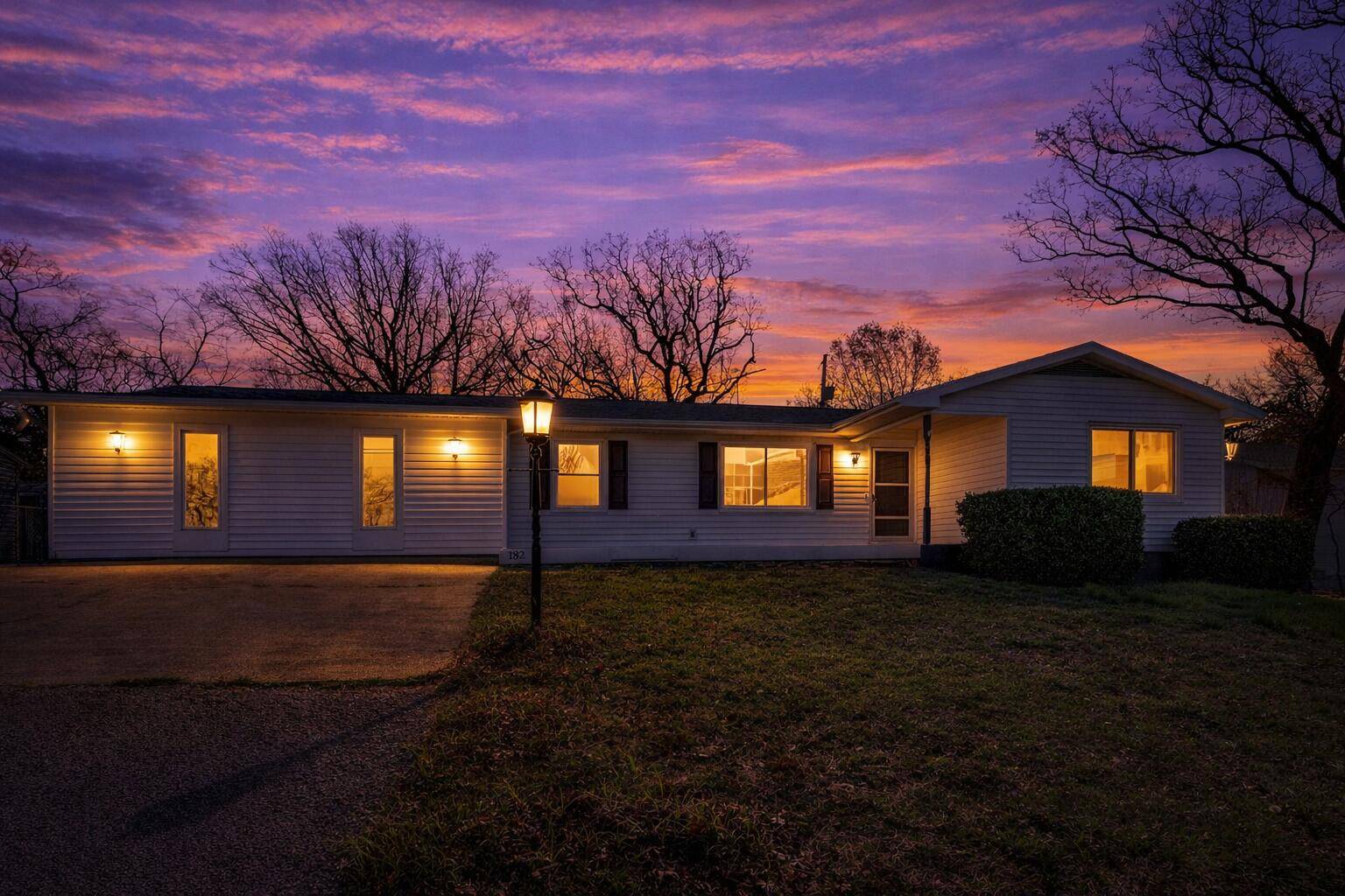 182 Valley View DR, Ridgedale, MO 65739