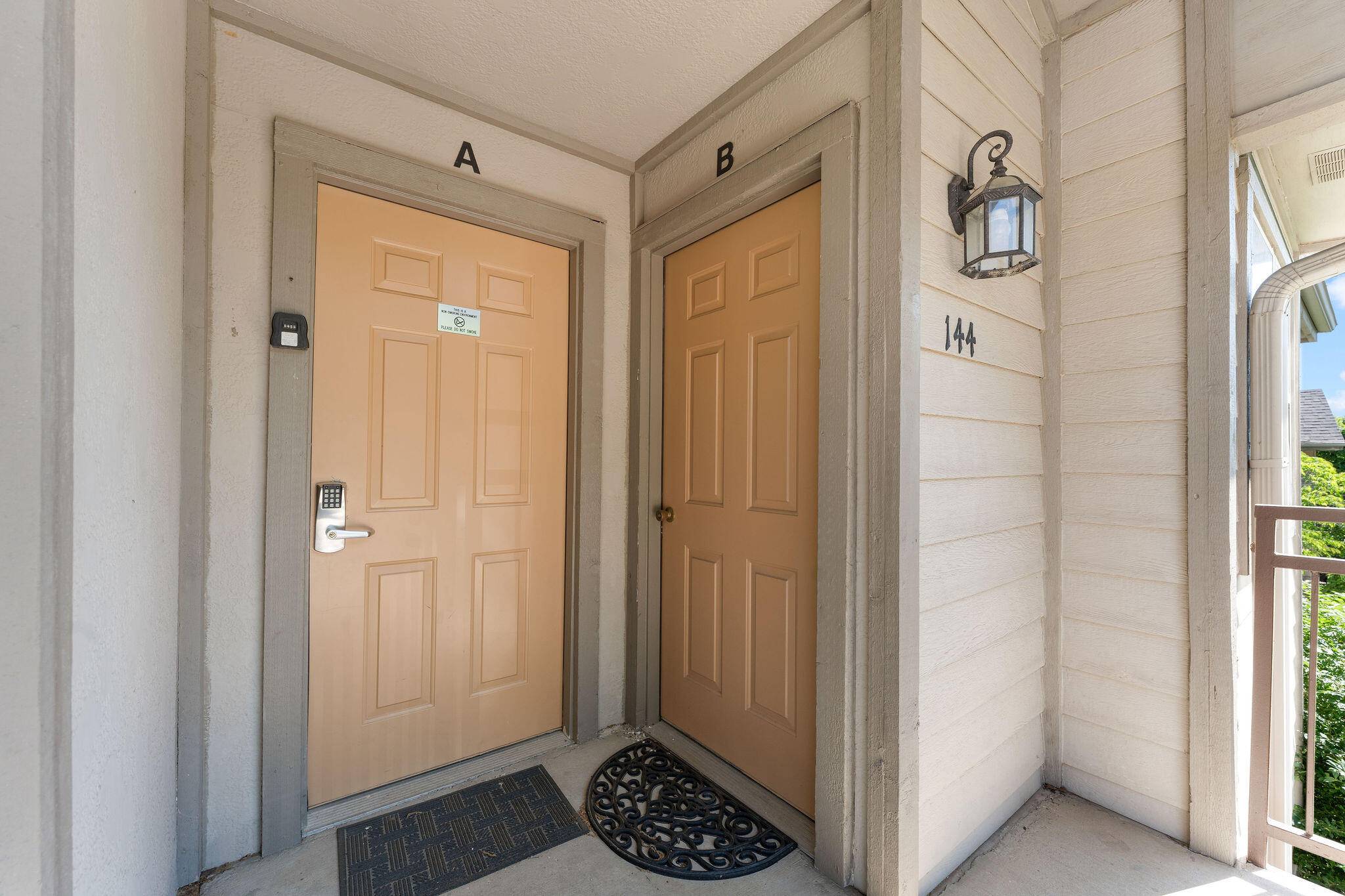144 Oak LN #144, Branson West, MO 65737