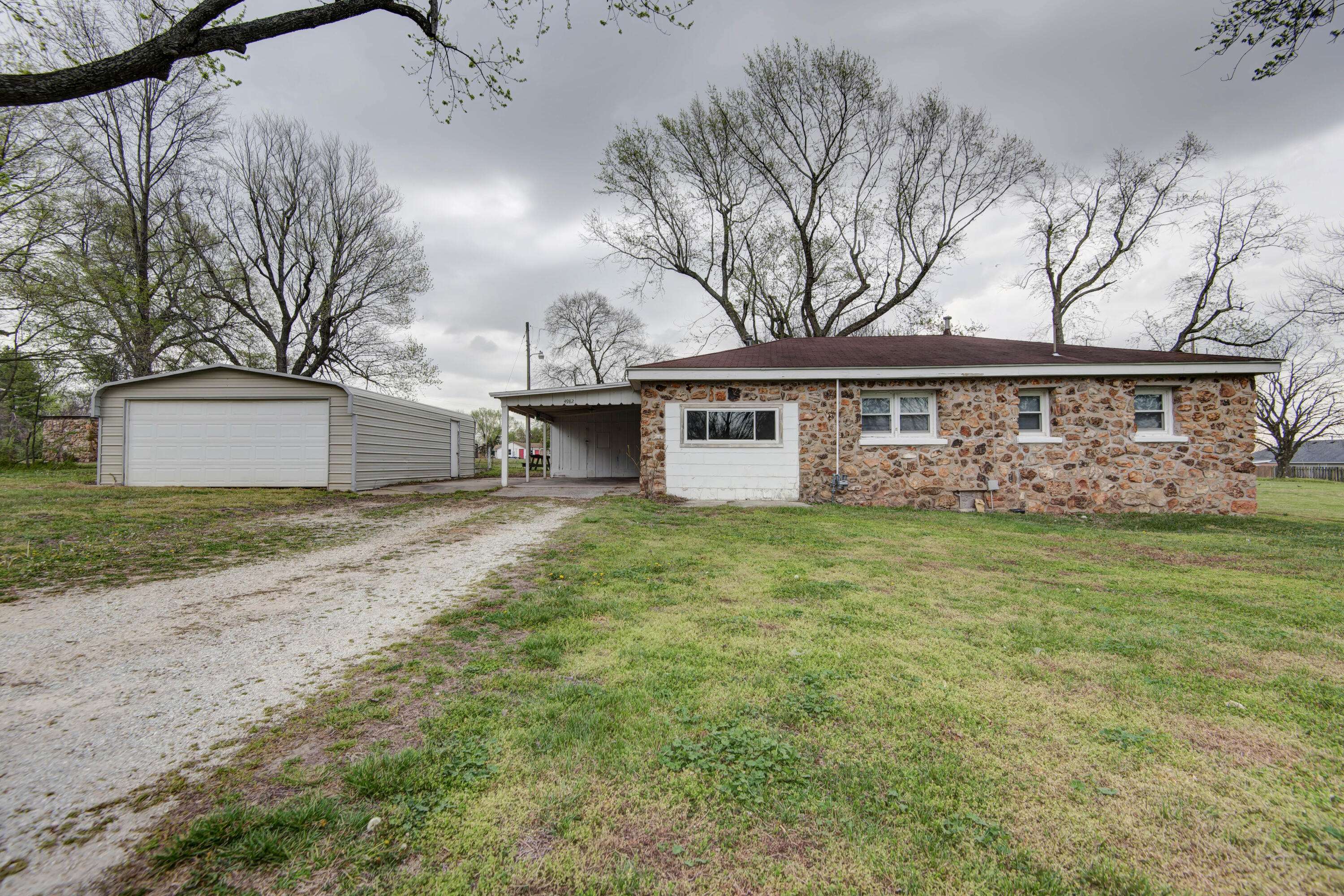 4982 S Douglas DR, Republic, MO 65738