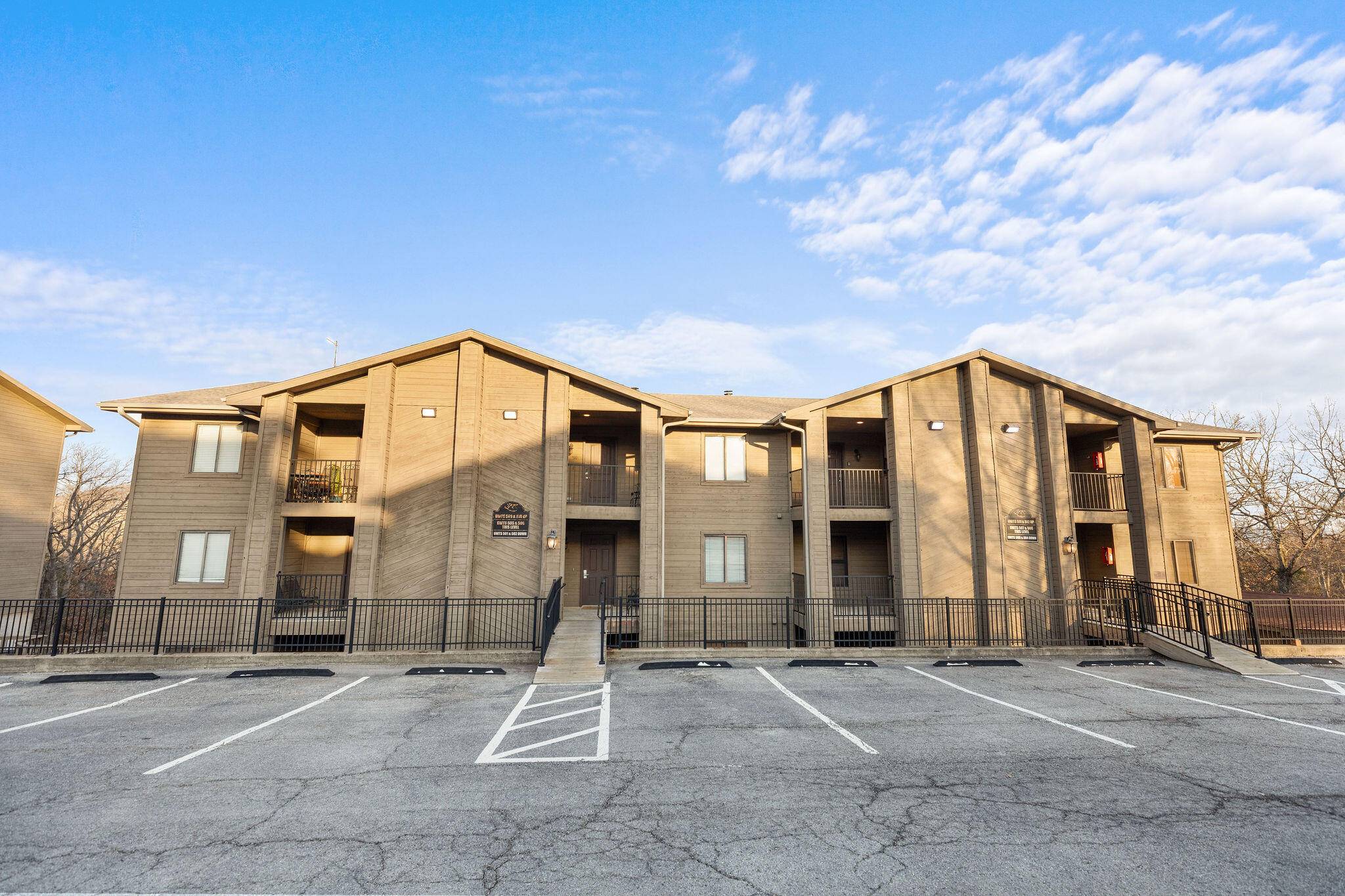 429 E Chinquapin CIR #510, Branson, MO 65616