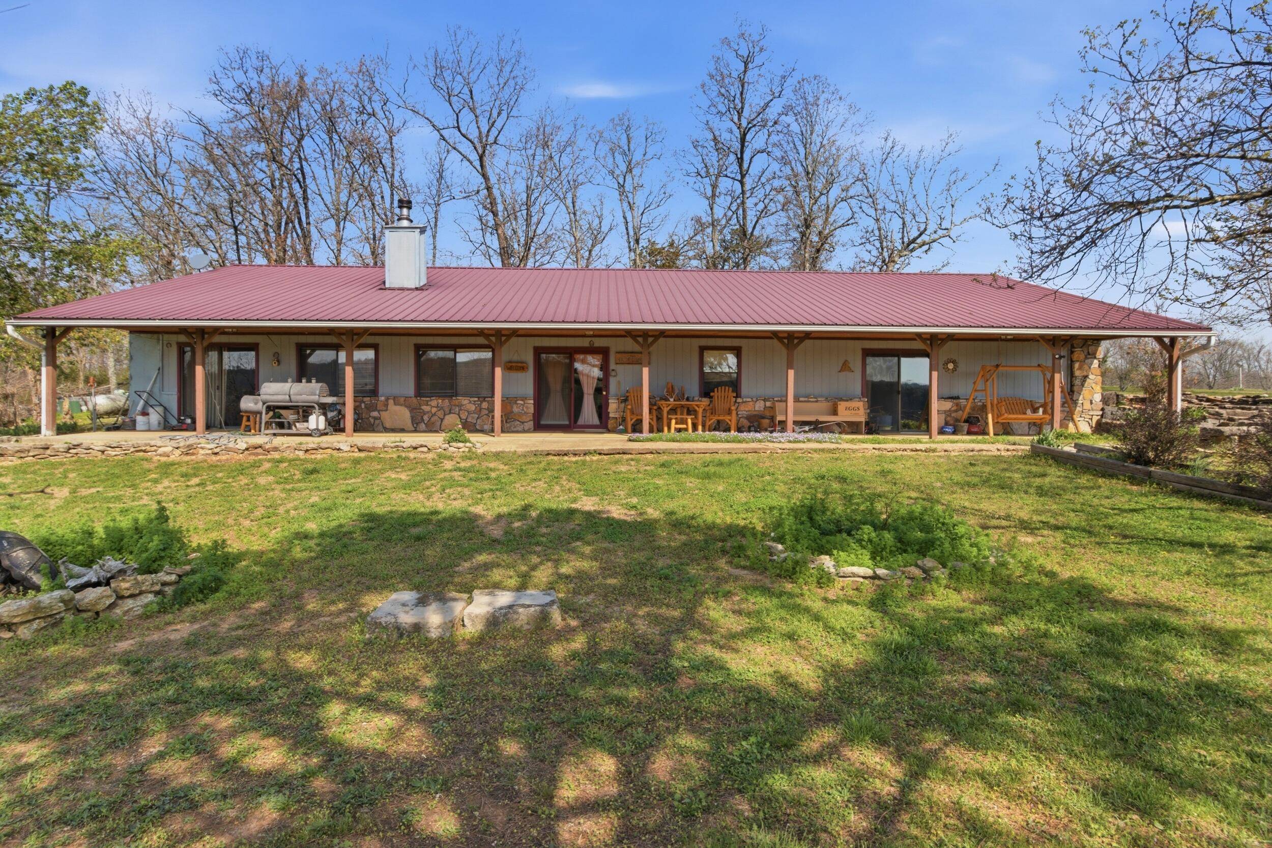 557 Hagewood LN, Theodosia, MO 65761