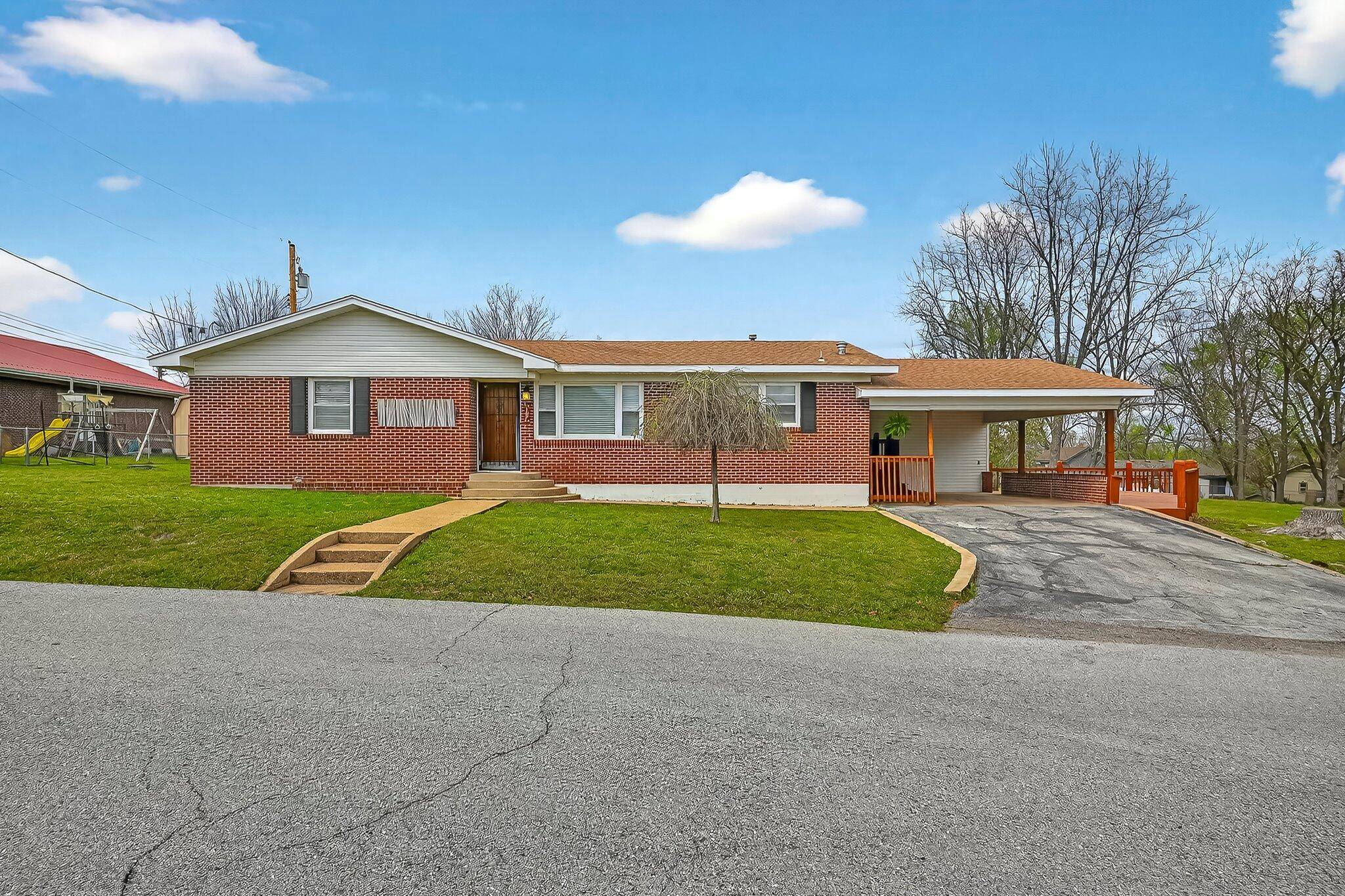 157 Spring ST, Forsyth, MO 65653