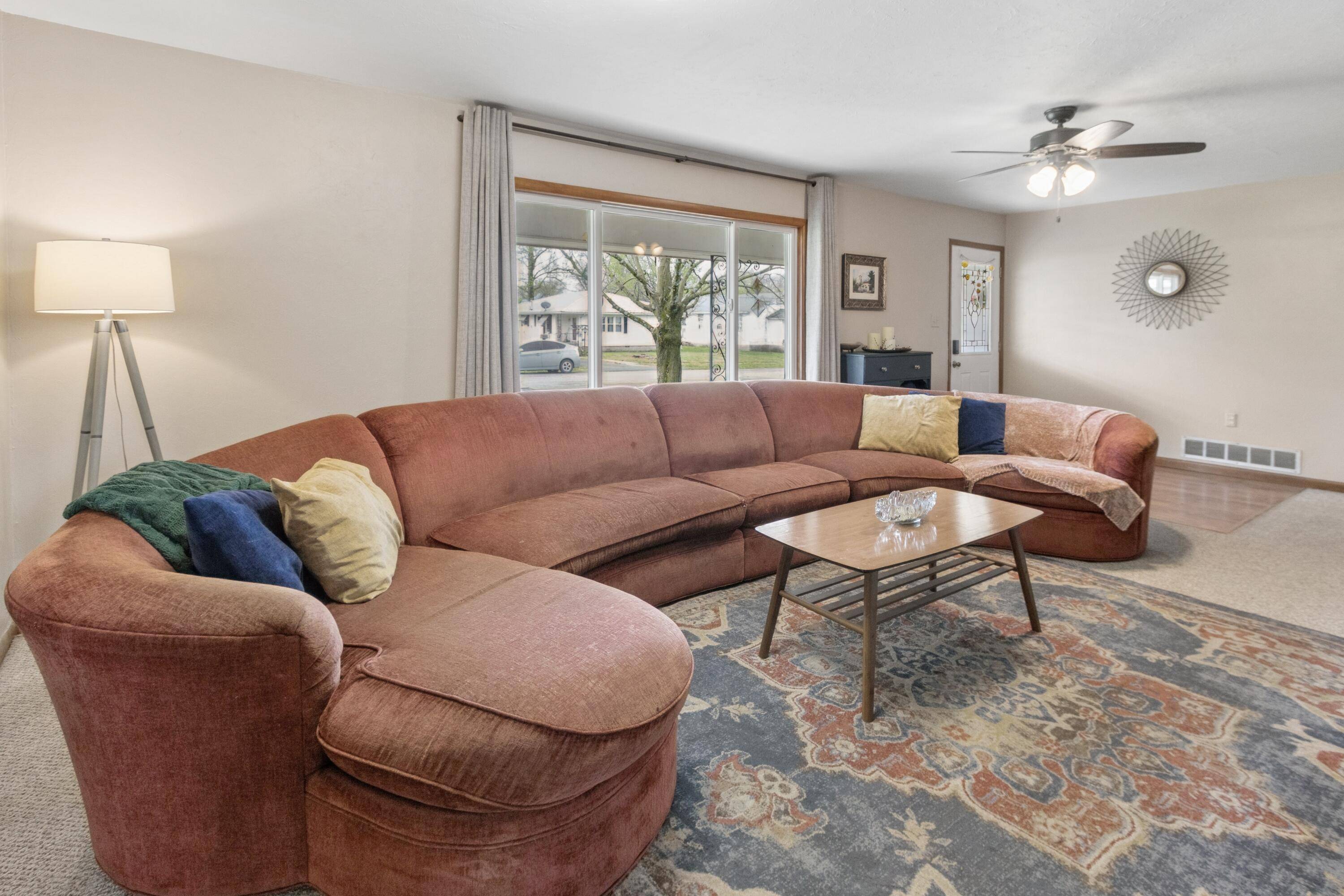 424 W Water ST, Greenfield, MO 65661