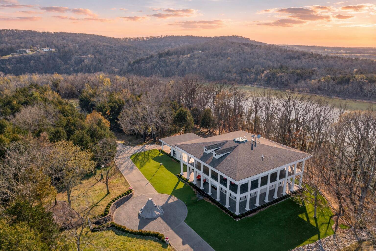 225 Bass Bend TRL, Cape Fair, MO 65624