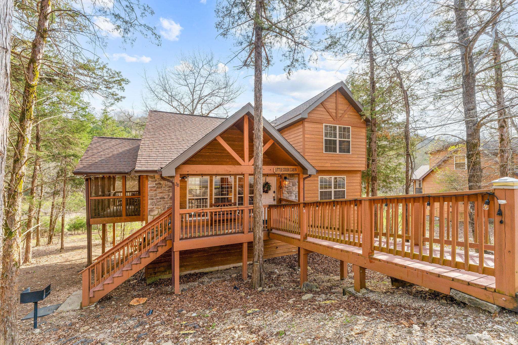 28 Stepping Stone WAY, Branson West, MO 65737