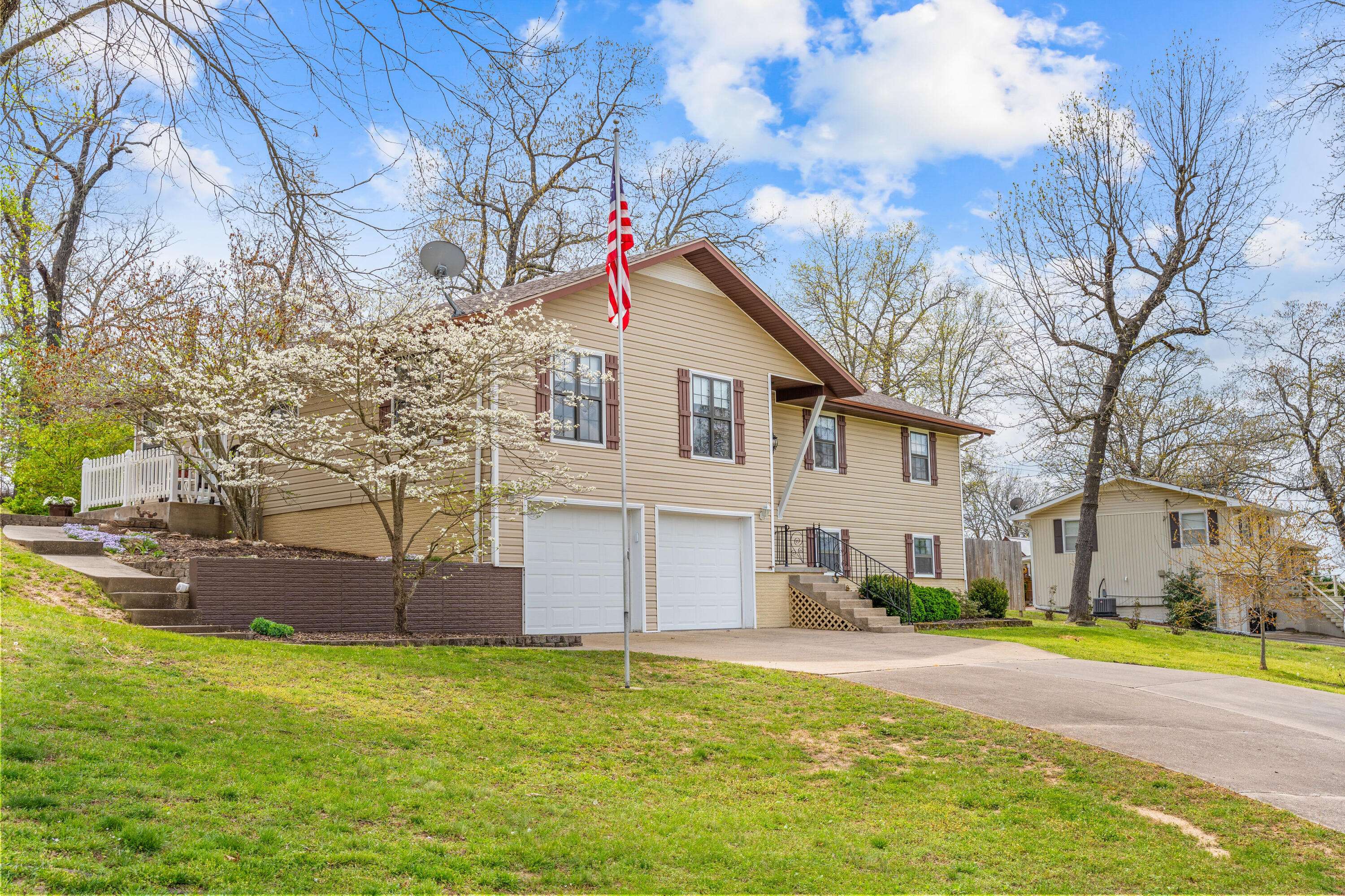 25540 Fox Woods CIR, Shell Knob, MO 65747