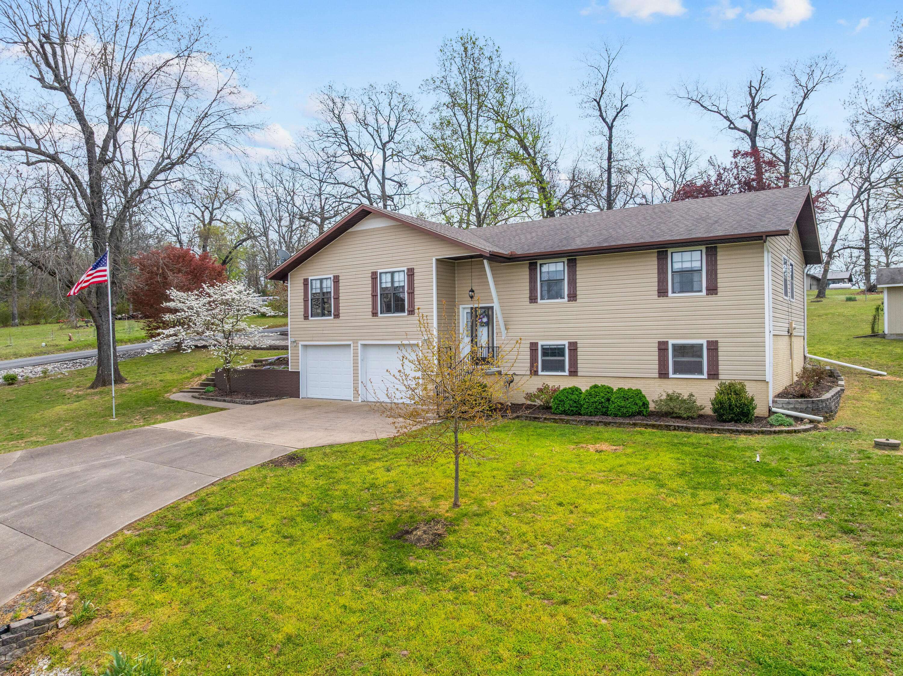 25540 Fox Woods CIR, Shell Knob, MO 65747