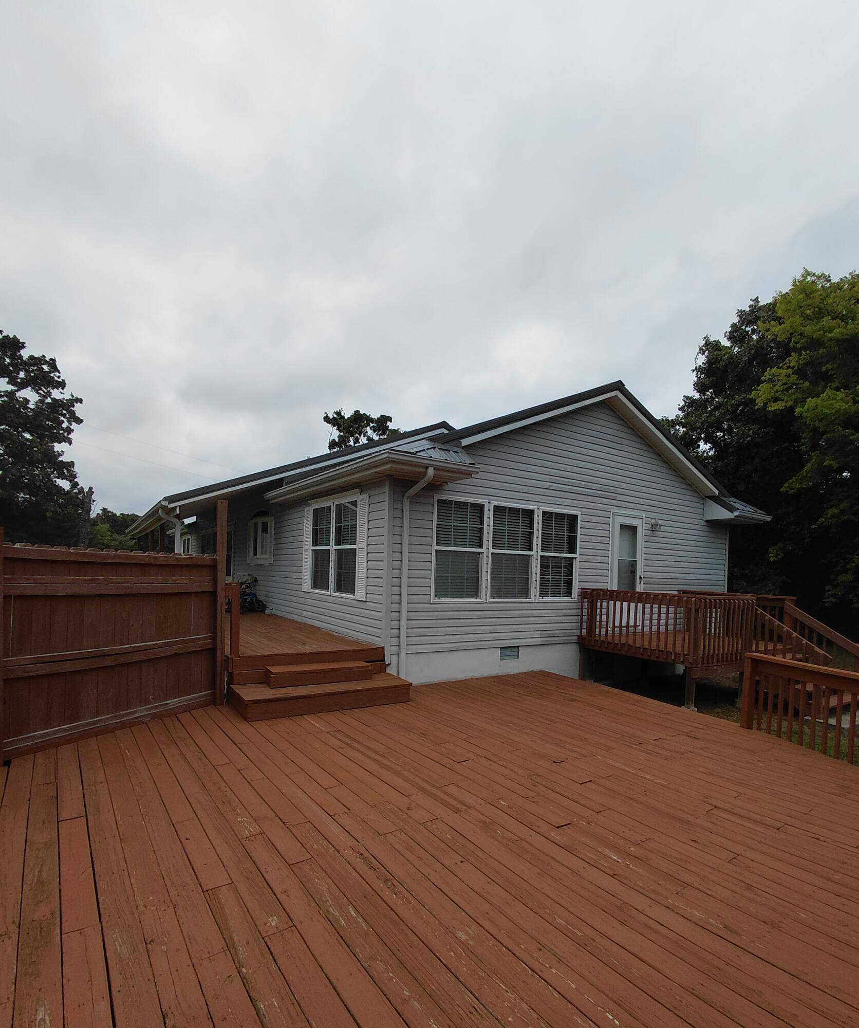 1240 State Road N, Mack's Creek, MO 65786
