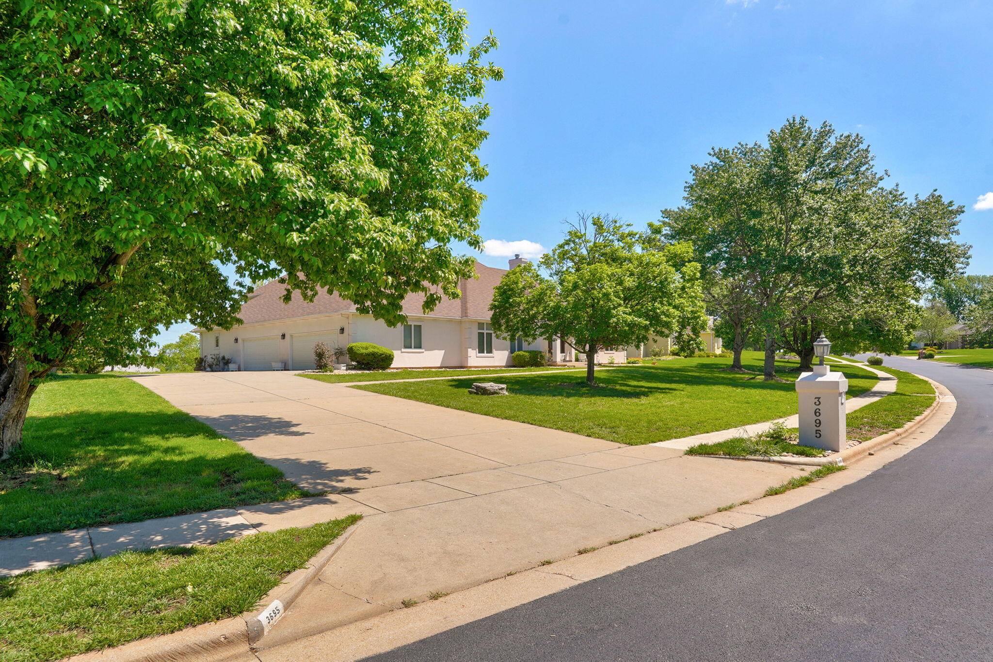 3695 E Turtle Hatch RD, Springfield, MO 65809
