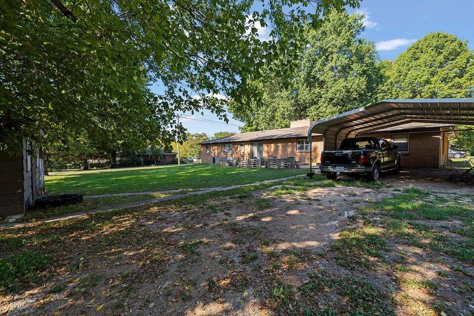 1401 6th ST, Monett, MO 65708