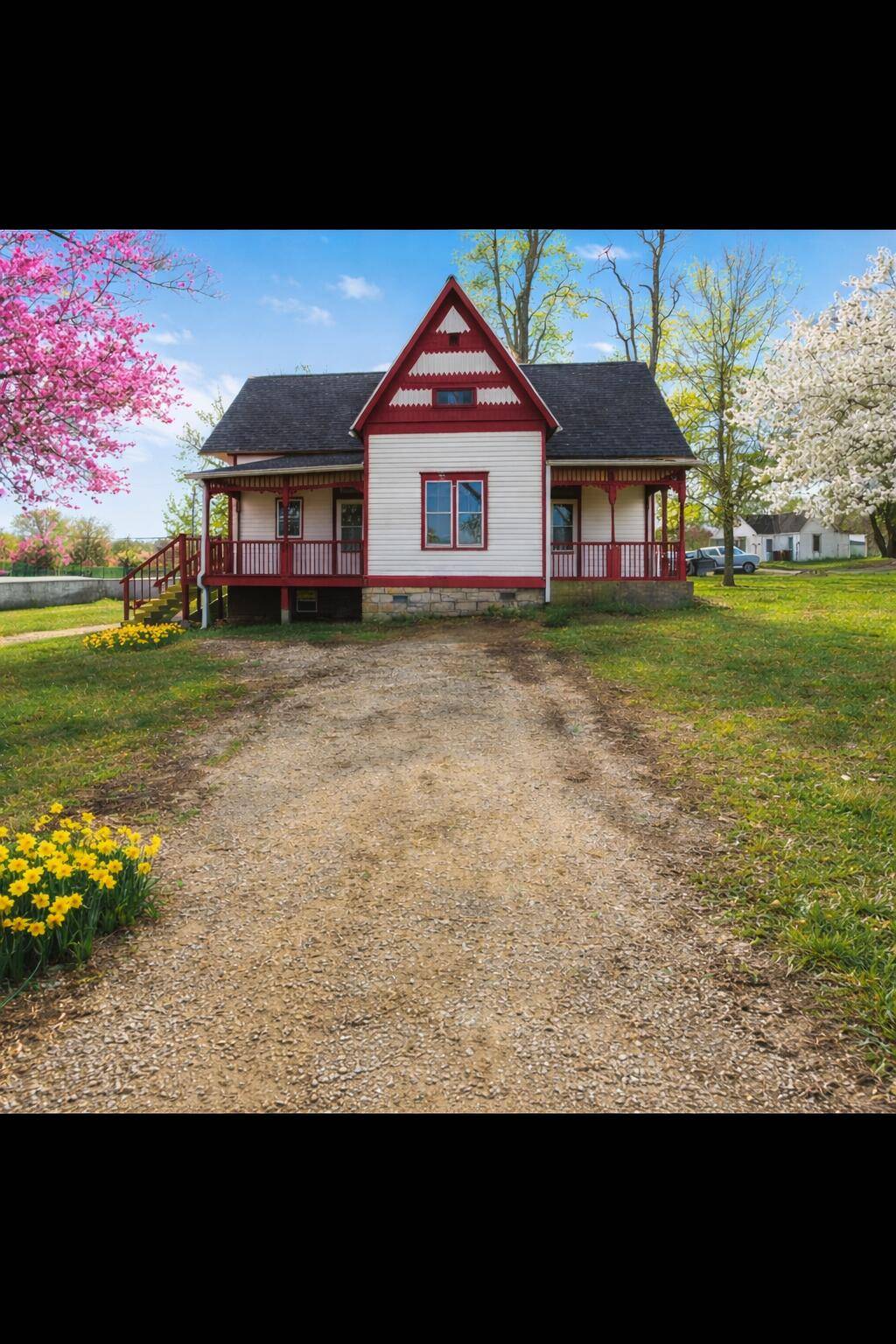 722 Maple ST, Mountain Grove, MO 65711