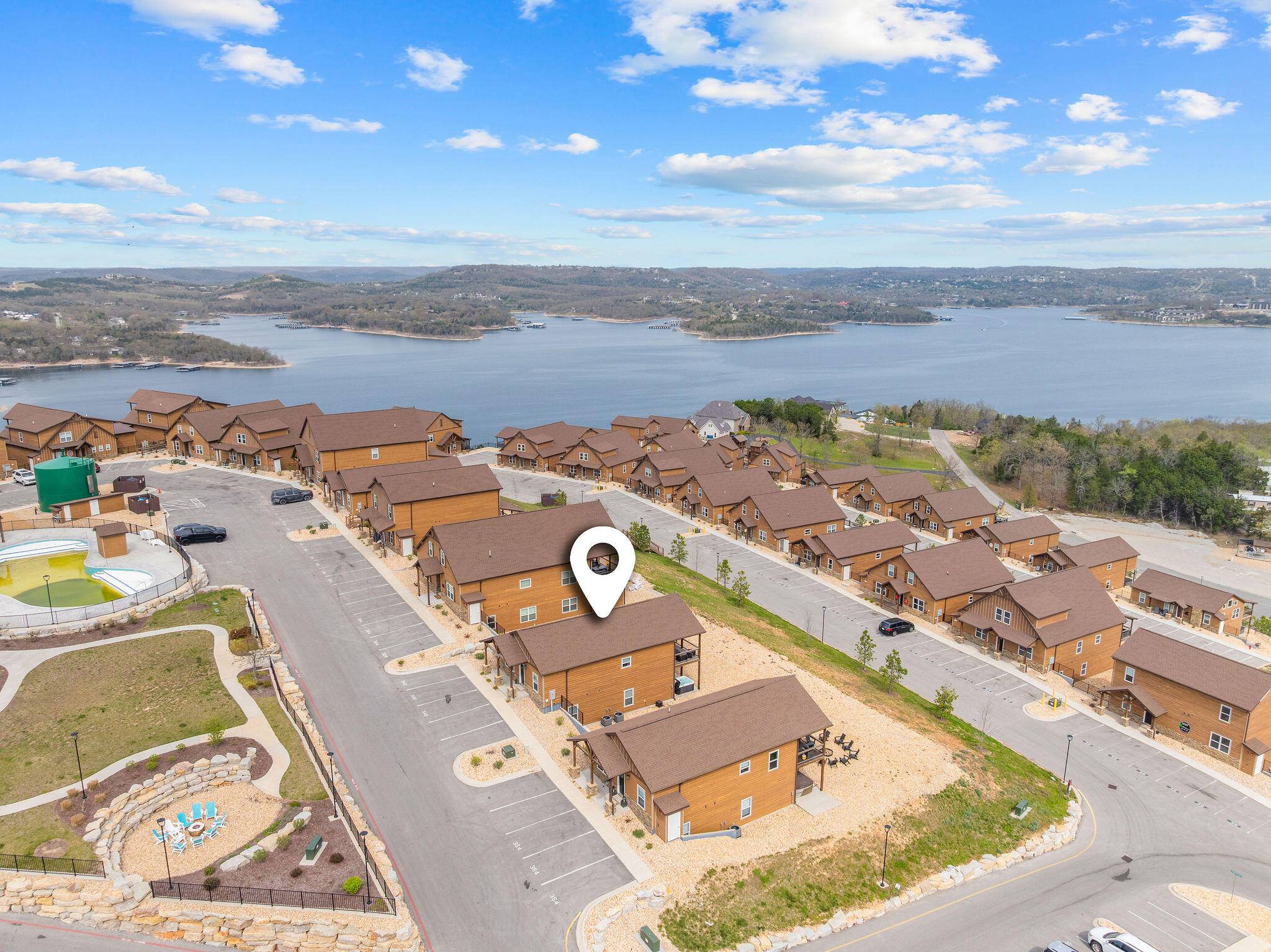 340 Settlers Cove, Kimberling City, MO 65686